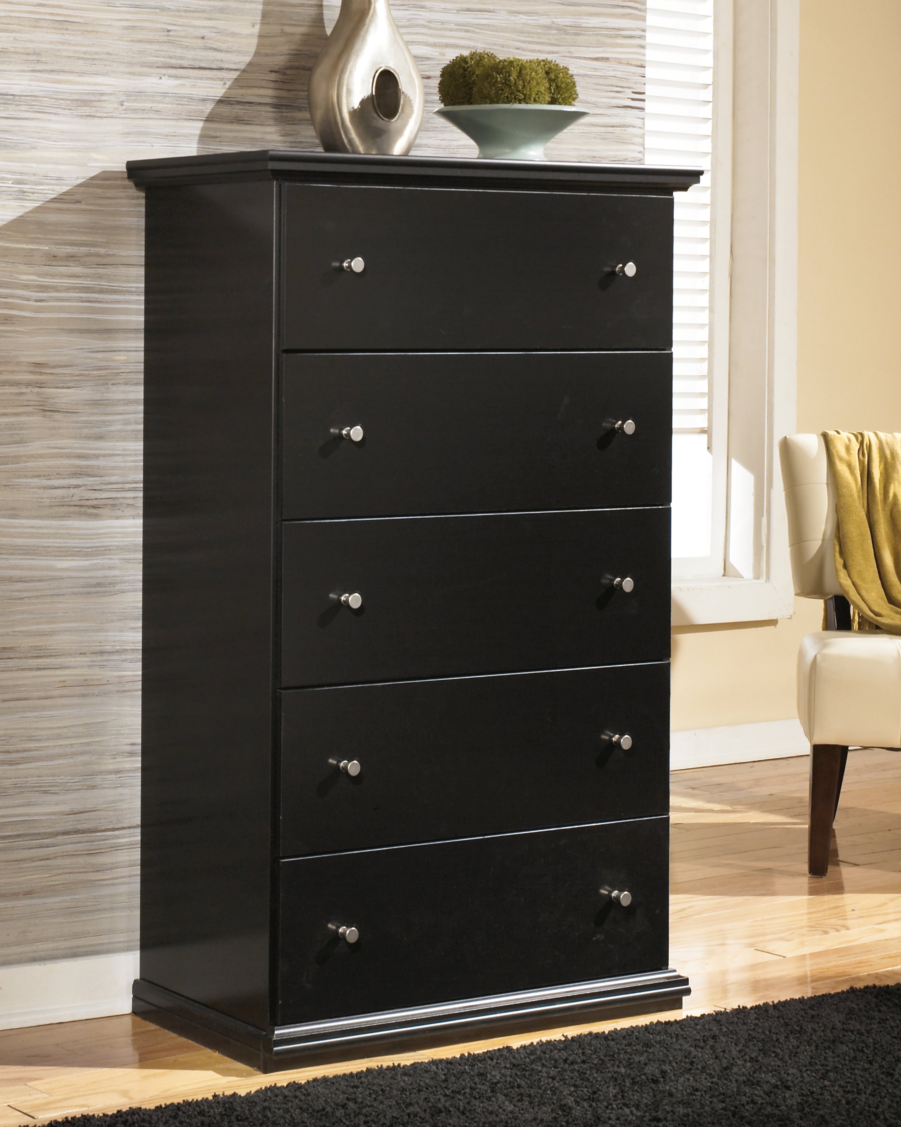 Floridian Furniture - Ashley Furniture - Maribel Bedroom - Five Drawer Chest / Black - B138-46
