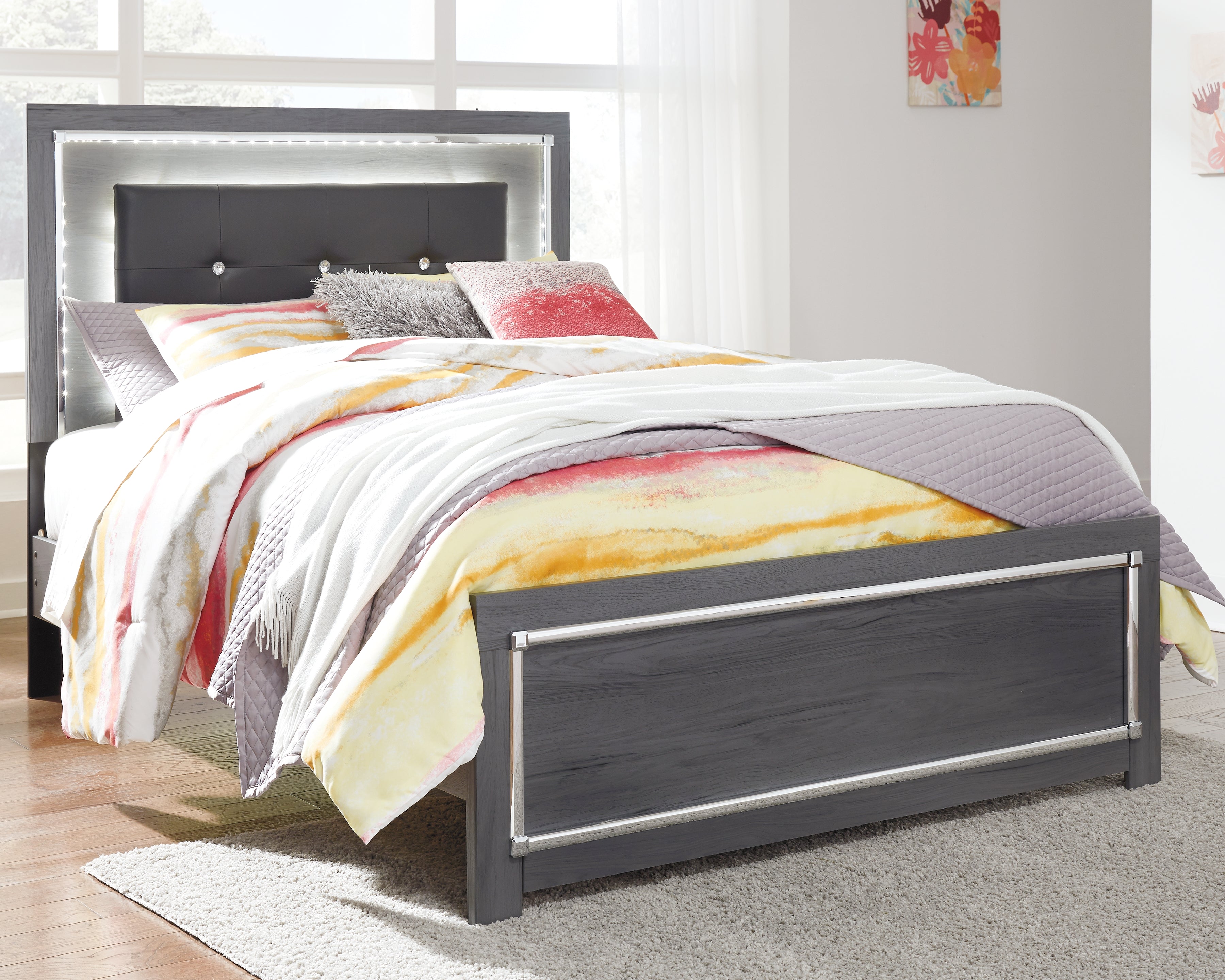 Floridian Furniture - Ashley Furniture - Lodanna Bedroom - Five Drawer Chest / Gray - B214-46