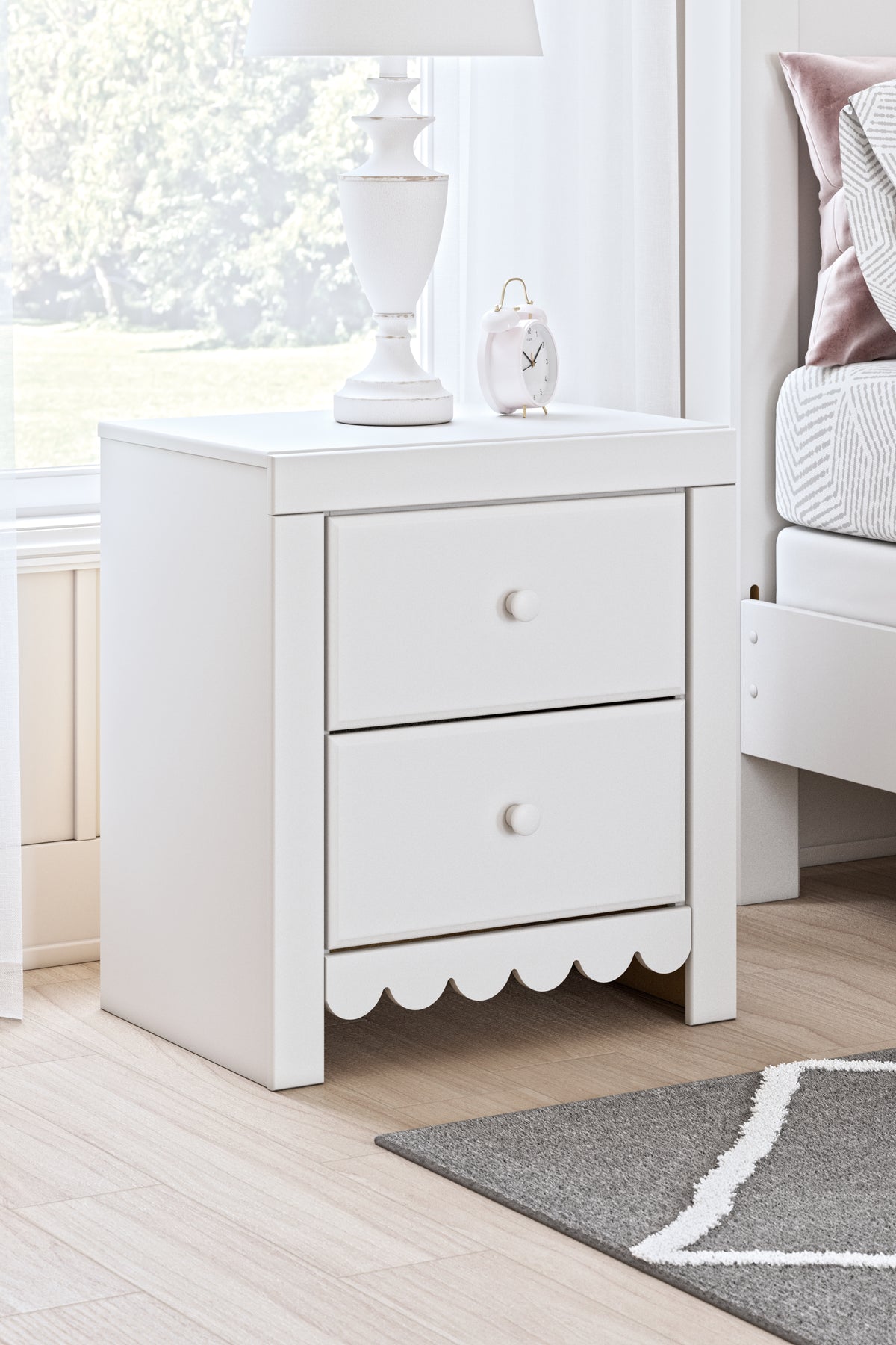 Floridian Furniture - Ashley Furniture - Mollviney Bedroom - Dresser and Mirror / White - B2540B1