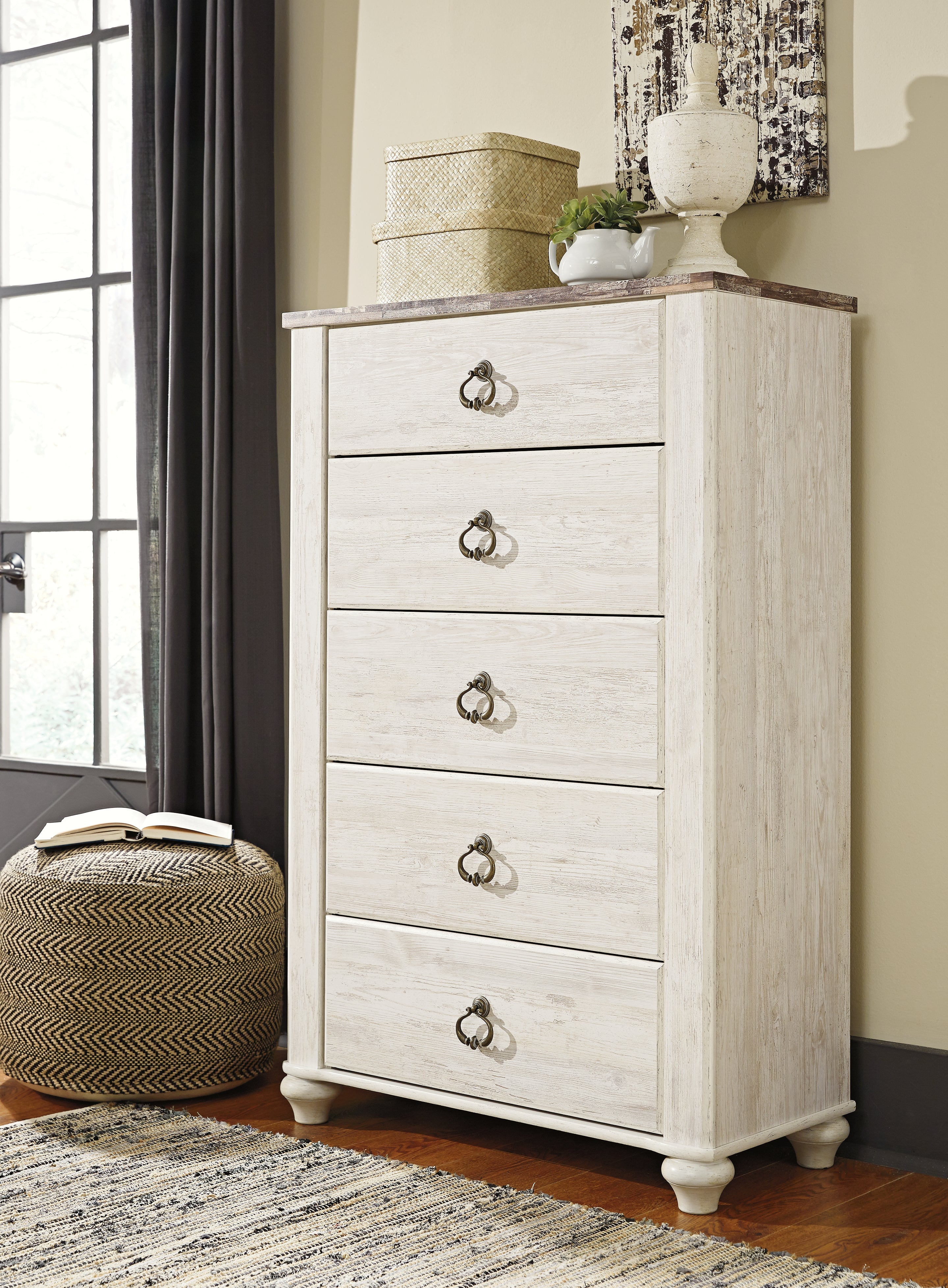 Floridian Furniture - Ashley Furniture - Willowton Bedroom - Five Drawer Chest / Whitewash - B267-46
