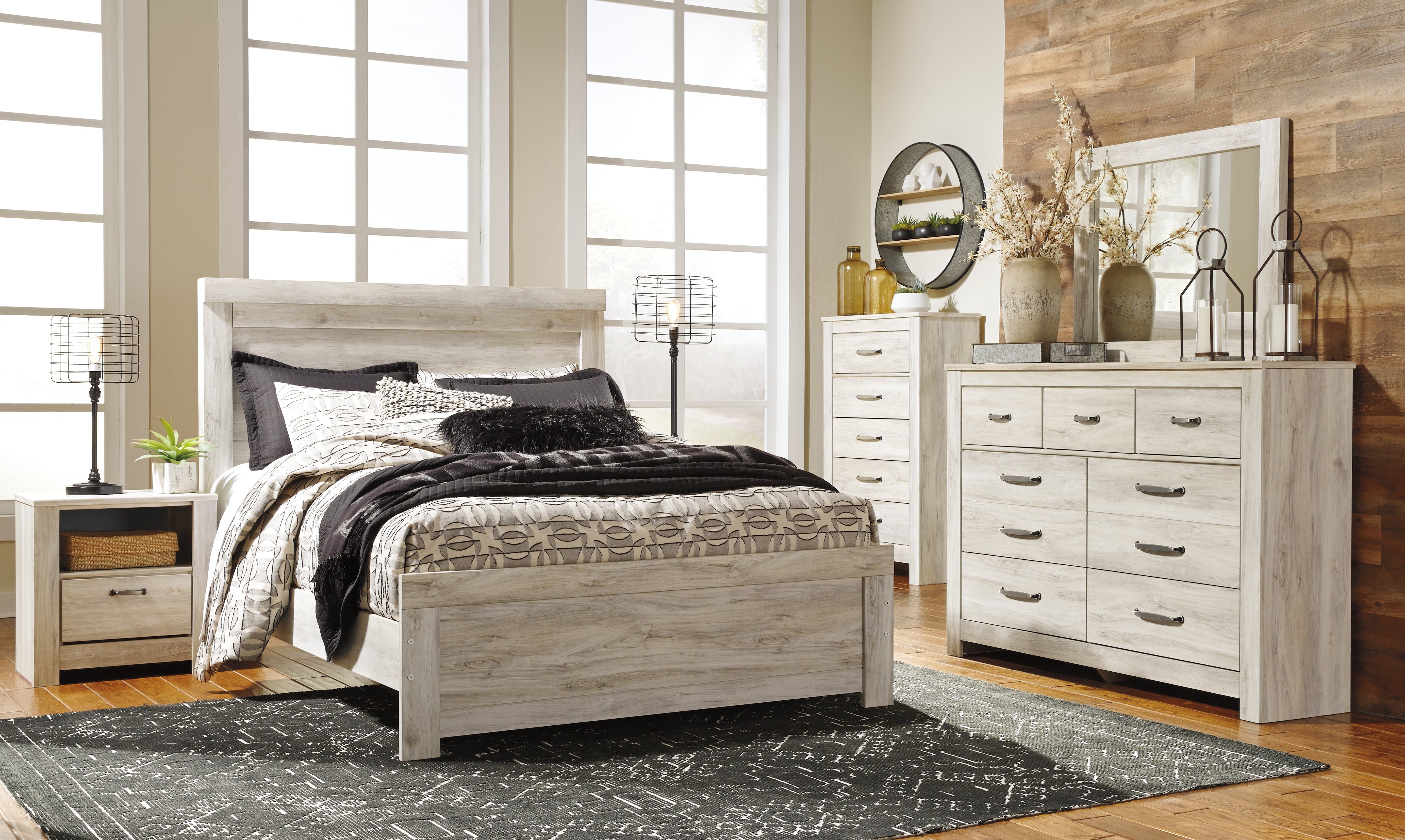 Floridian Furniture - Ashley Furniture - Bellaby Bedroom - Queen Panel Bed / Whitewash - B331B2