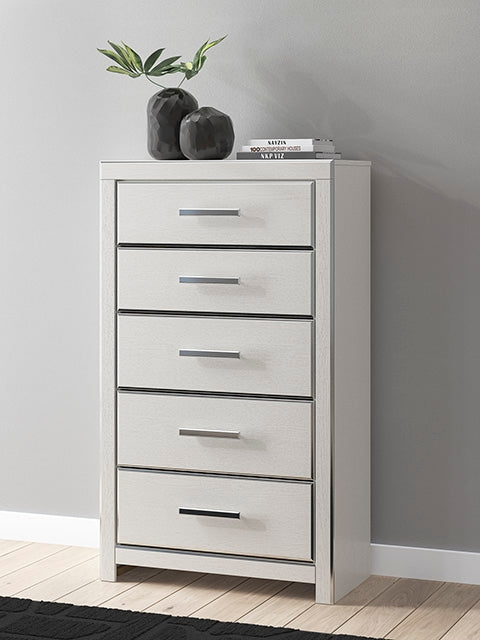 Floridian Furniture - Ashley Furniture - Zuraleus Bedroom - Five Drawer Chest / White - PCB3381-46