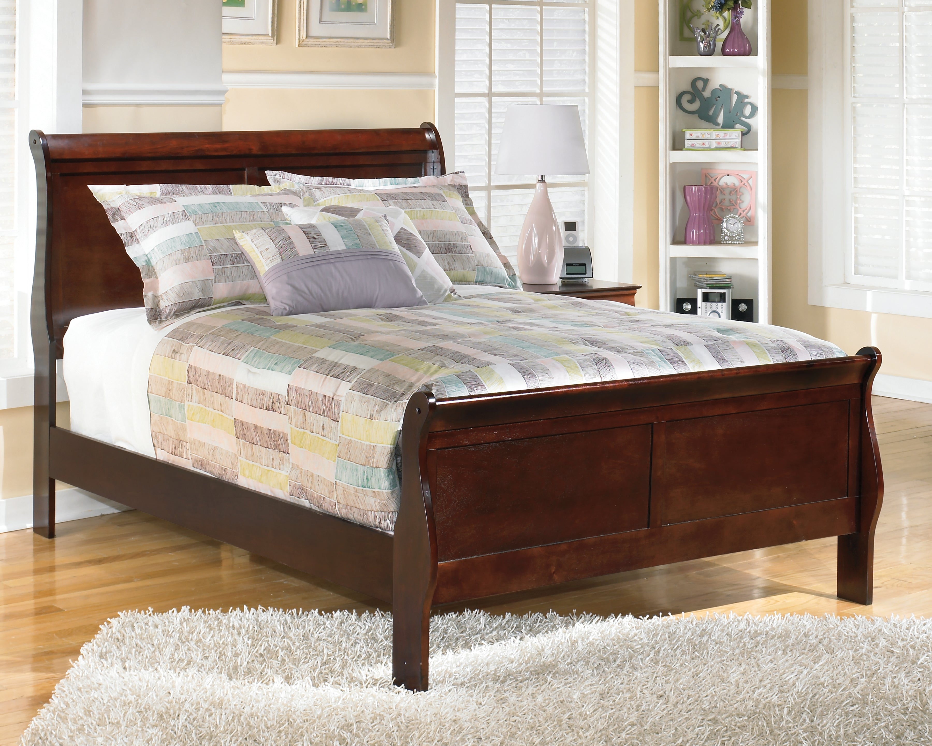 Floridian Furniture - Ashley Furniture - Alisdair Bedroom - Full Sleigh Bed / Reddish Brown - B376B4