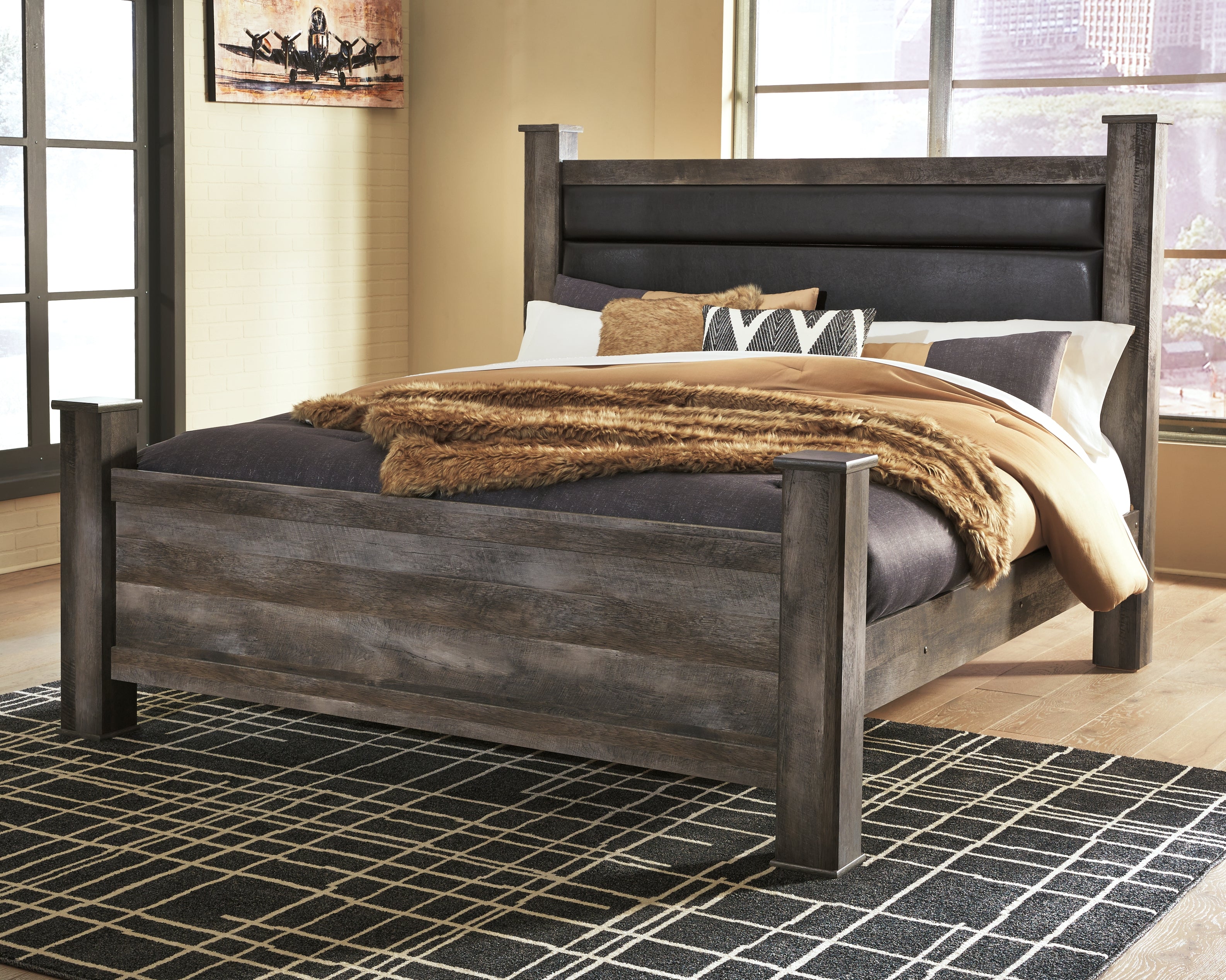 Floridian Furniture - Ashley Furniture - Wynnlow Bedroom - King Poster Bed / Gray - B440B6