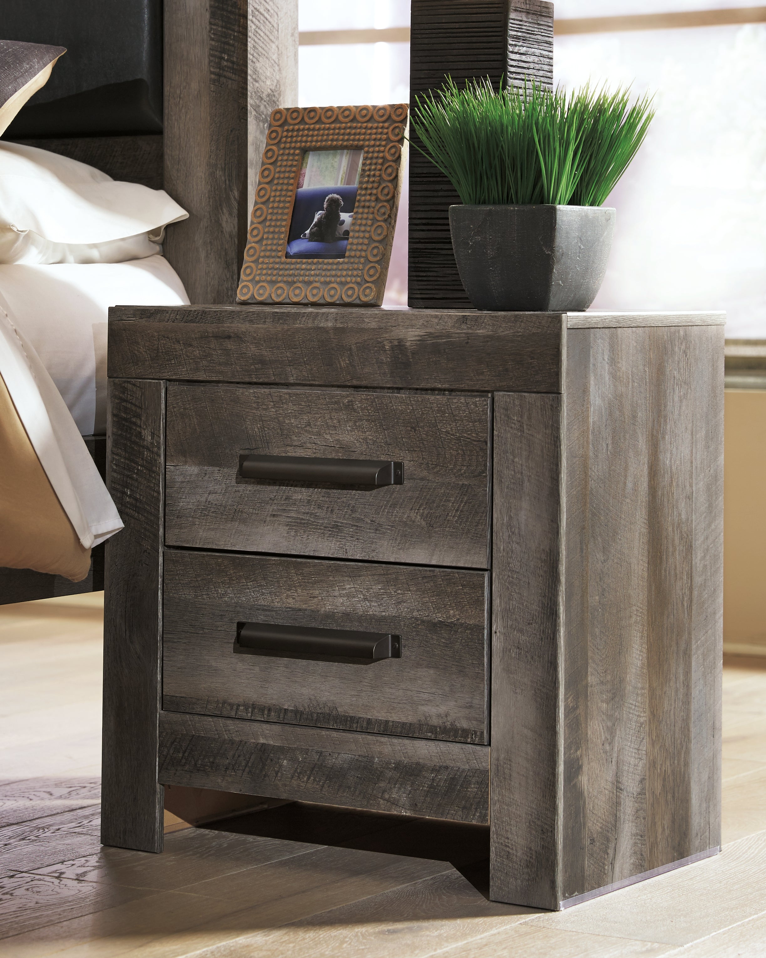 Floridian Furniture - Ashley Furniture - Wynnlow Bedroom - Two Drawer Night Stand / Gray - B440-92