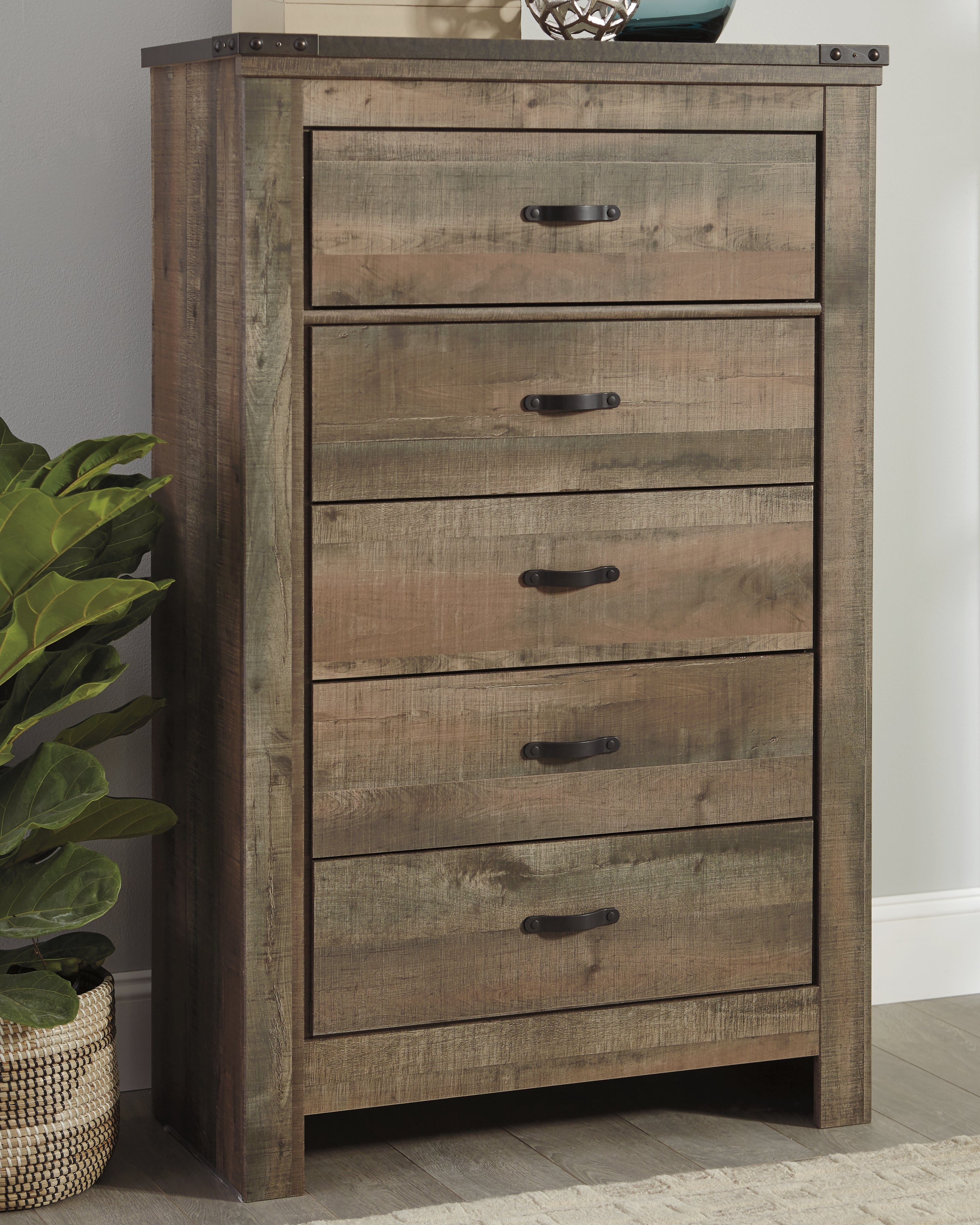 Floridian Furniture - Ashley Furniture - Trinell Bedroom - Five Drawer Chest / Brown - B446-46