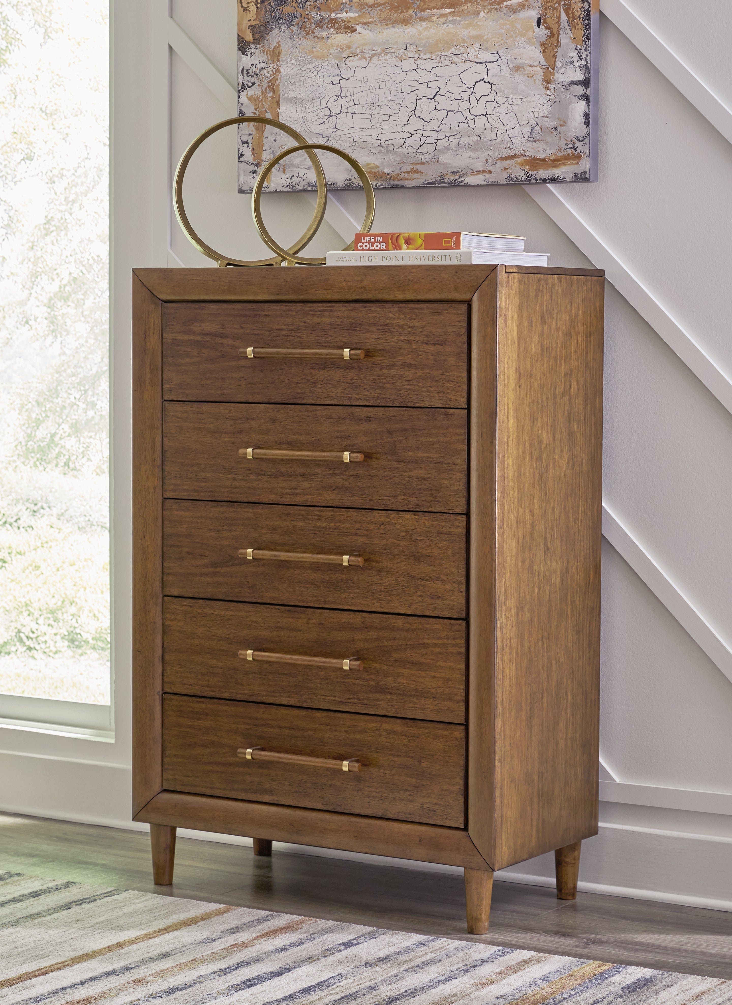 Floridian Furniture - Ashley Furniture - Lyncott Bedroom - Five Drawer Chest / Brown - B615-46