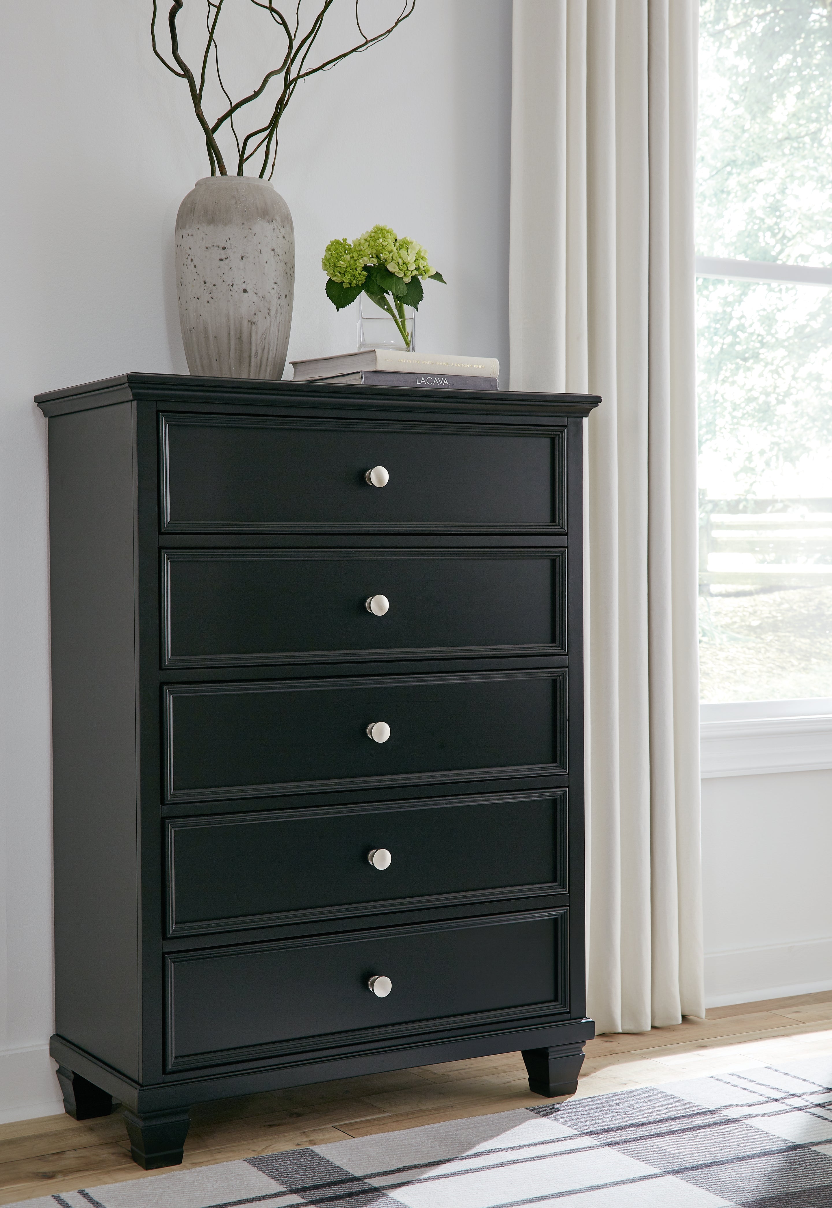 Floridian Furniture - Ashley Furniture - Lanolee Bedroom - Five Drawer Chest / Black - B687-46