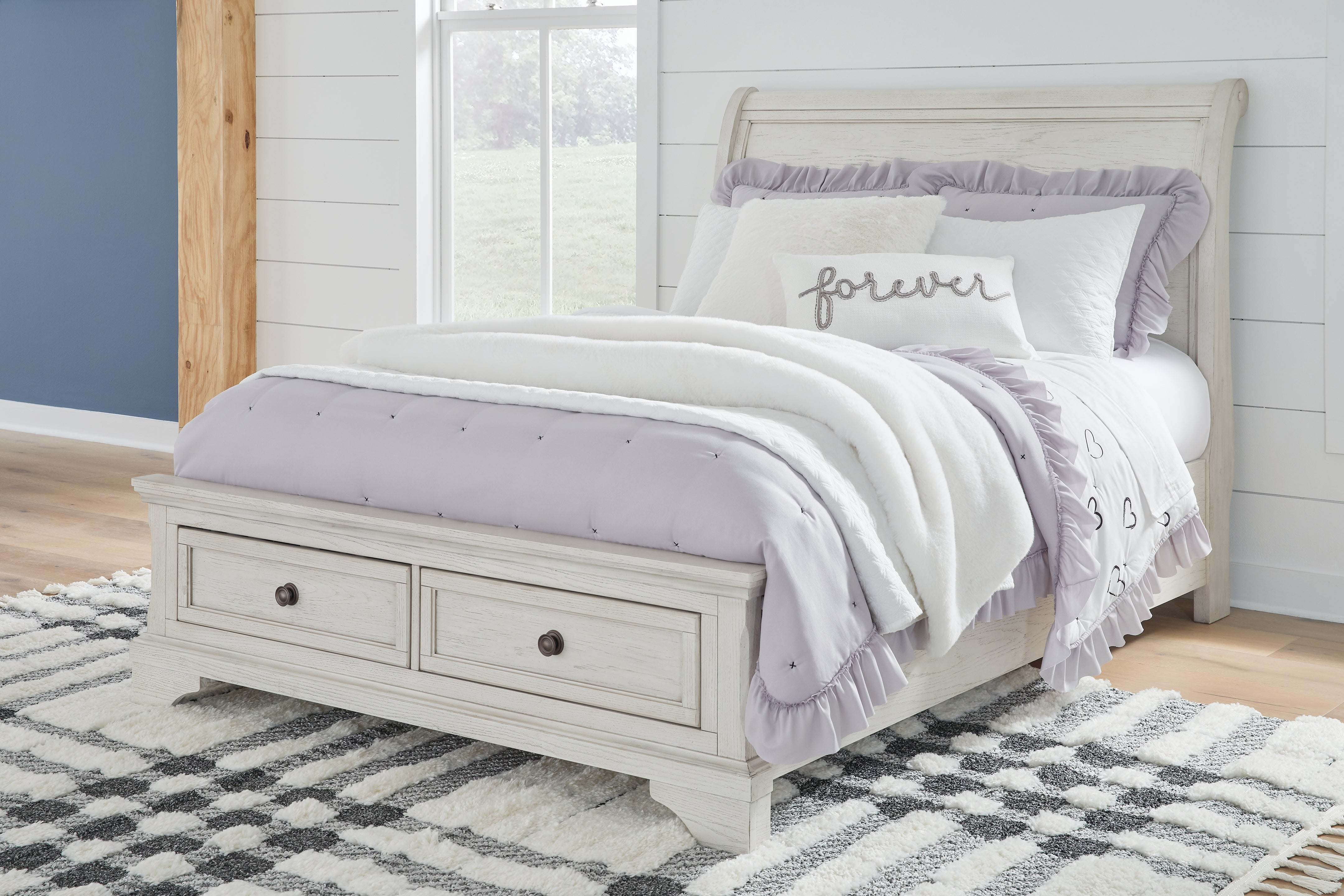 Floridian Furniture - Ashley Furniture - Robbinsdale Bedroom - Full Sleigh Storage Bed / Antique White - B742B13
