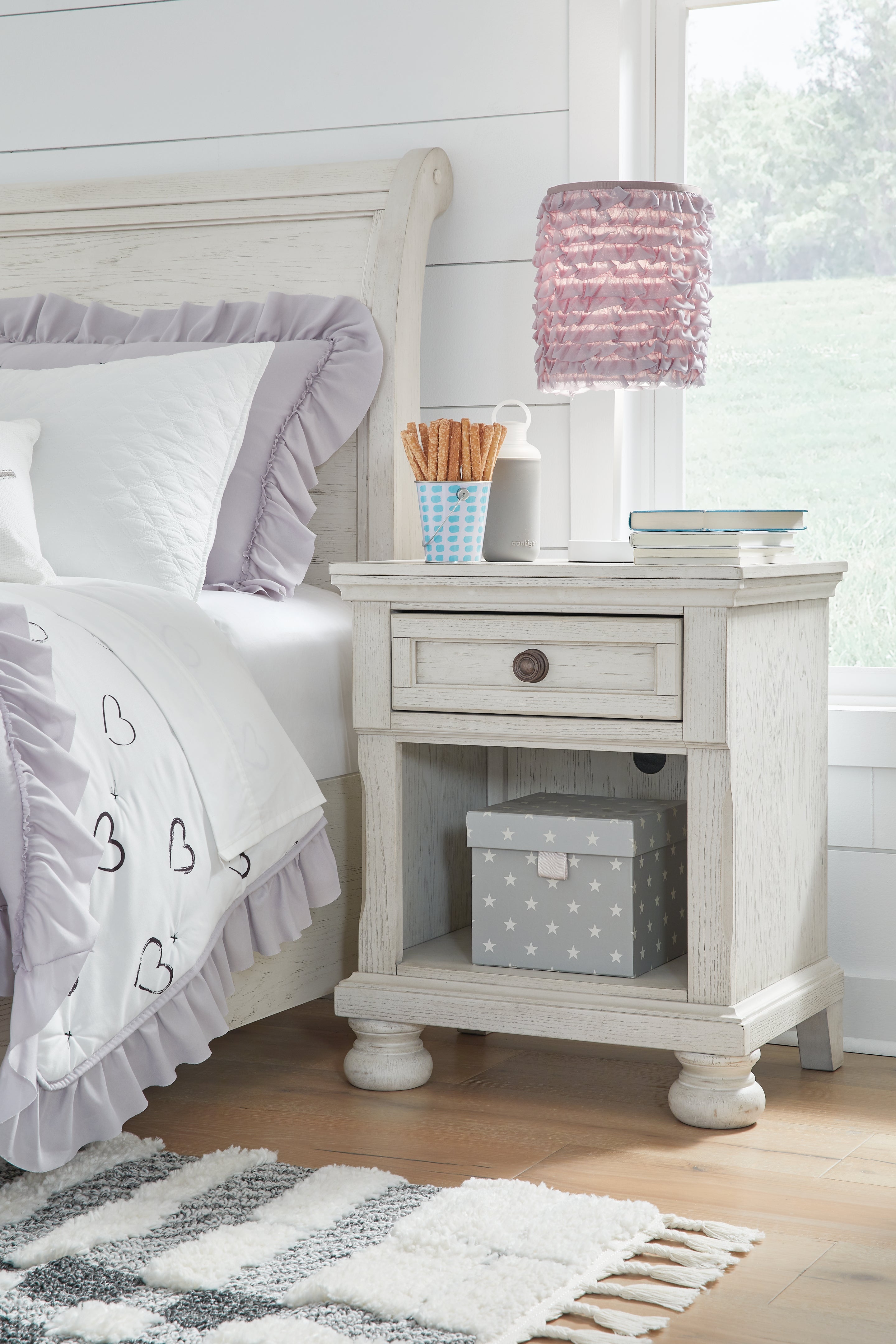 Floridian Furniture - Ashley Furniture - Robbinsdale Bedroom - One Drawer Night Stand / Antique White - B742-91