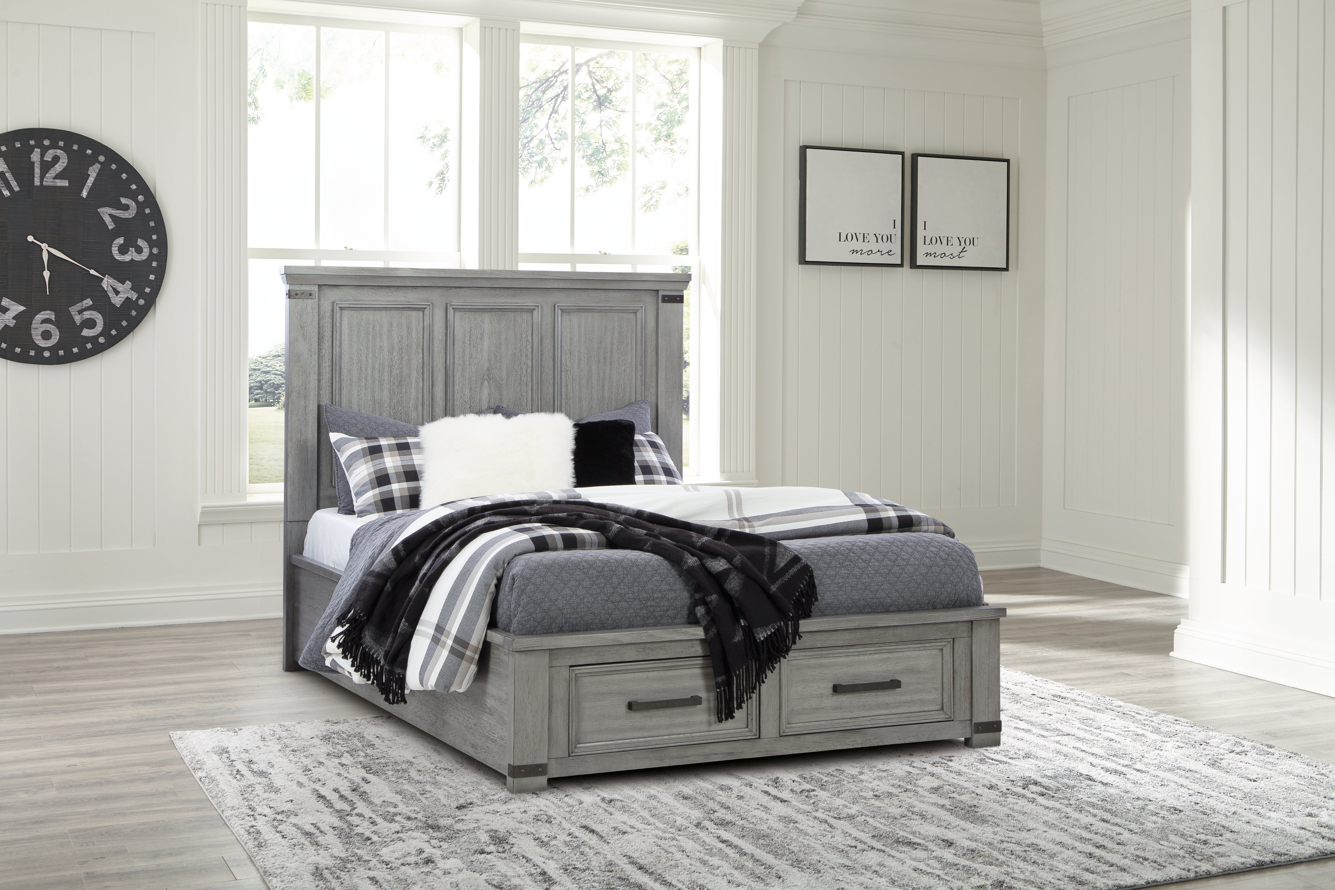 Floridian Furniture - Ashley Furniture - Russelyn Bedroom - Queen Storage Bed / Gray - B772B3