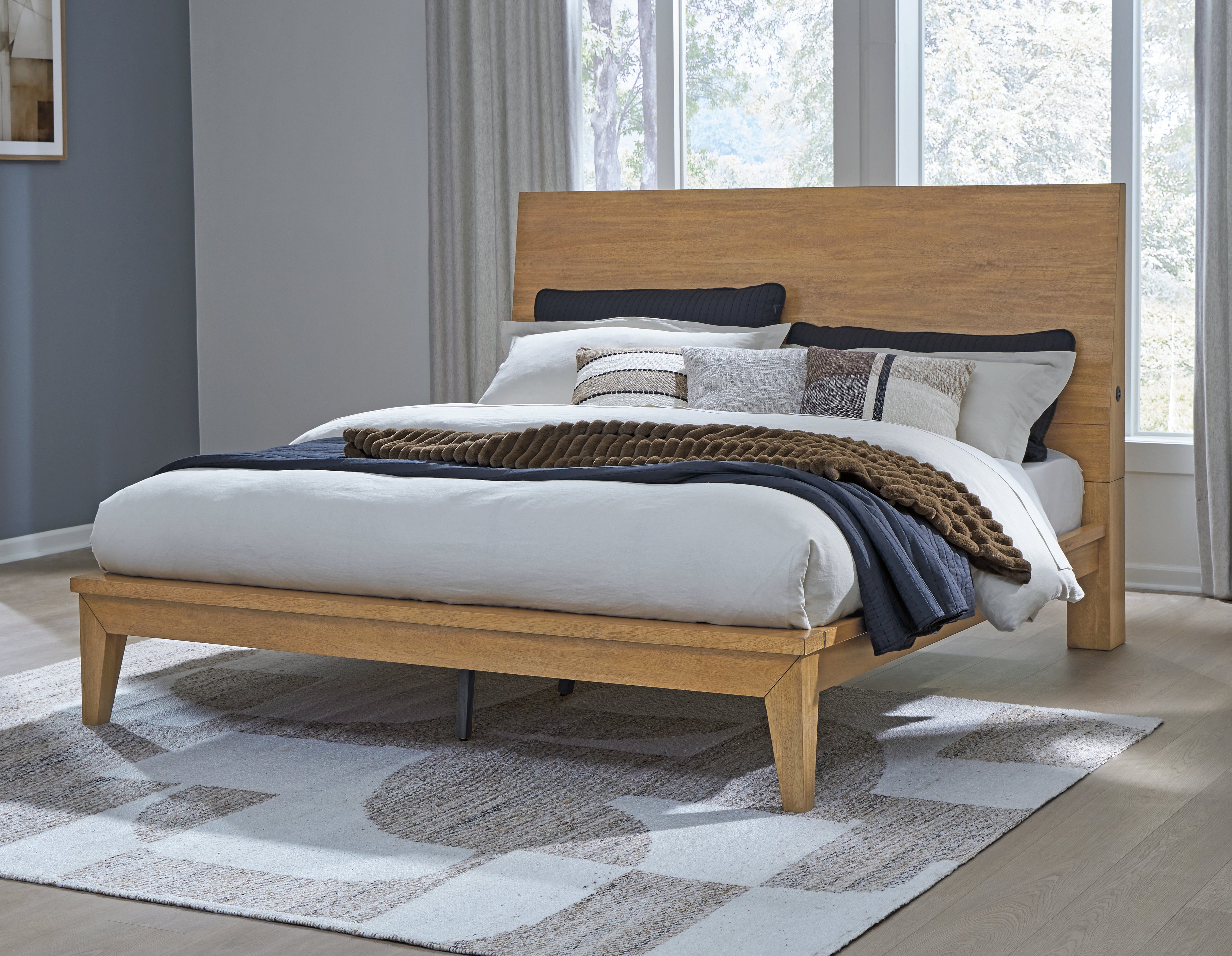 Floridian Furniture - Ashley Furniture - Sherbana Bedroom - Queen Panel Bed / Light Brown - B833B2