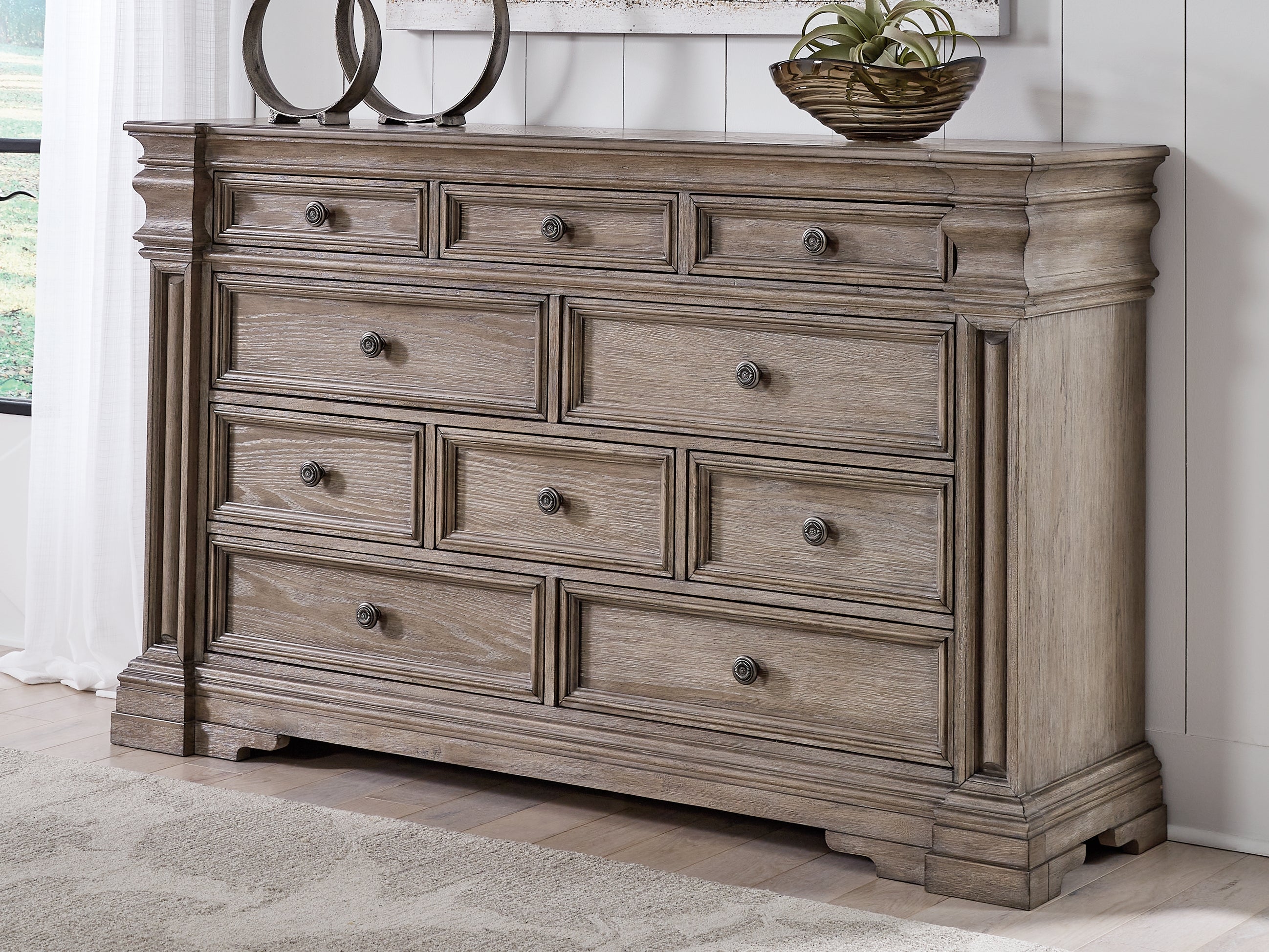 Floridian Furniture - Ashley Furniture - Blairhurst Bedroom - Dresser / Light Grayish Brown - B916-31
