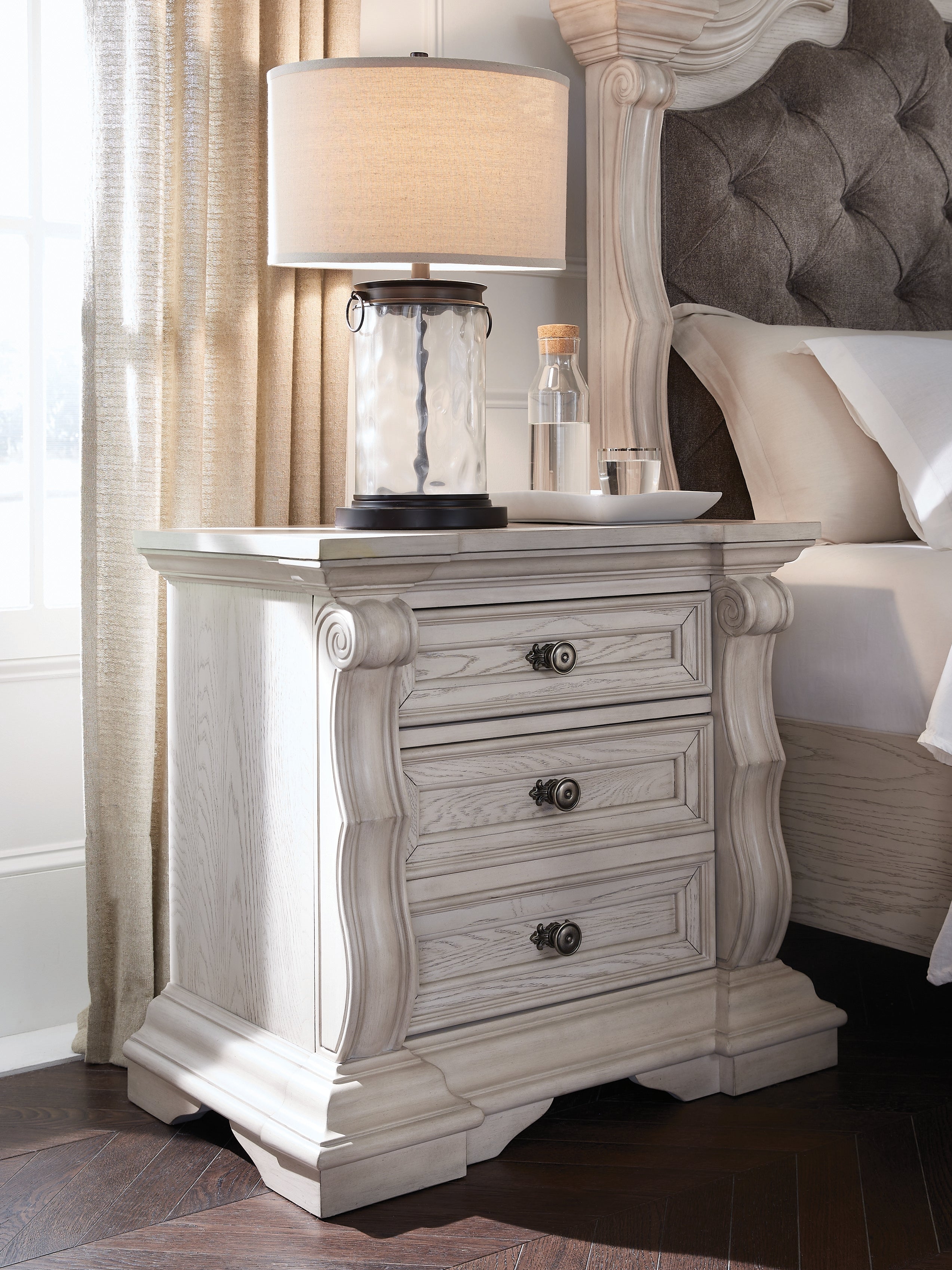 Floridian Furniture - Ashley Furniture - Bruchandi Bedroom - Three Drawer Night Stand / Antique White - PCB948-93