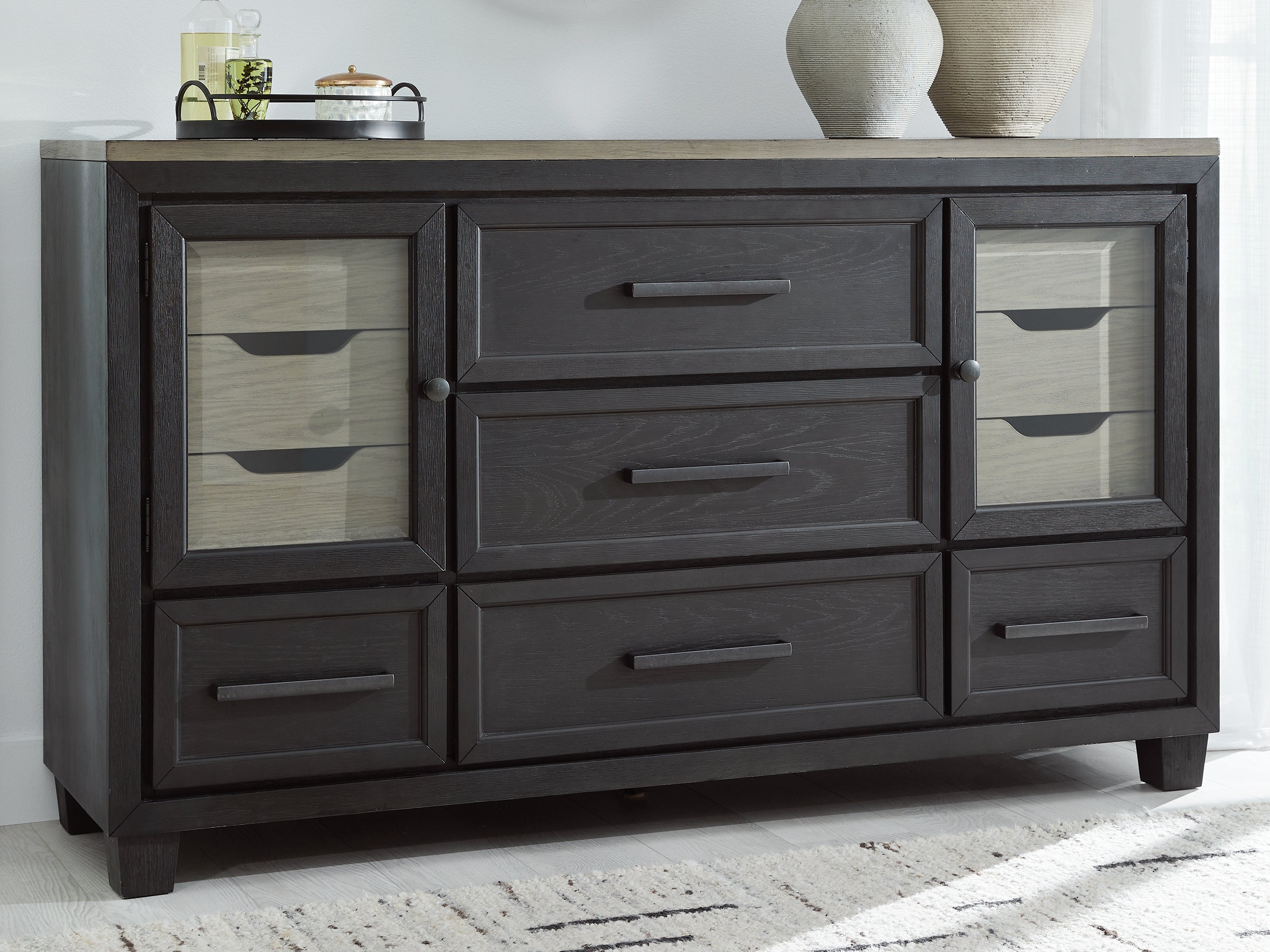 Floridian Furniture - Ashley Furniture - Foyland Bedroom - Dresser / Black/Brown - B989-31