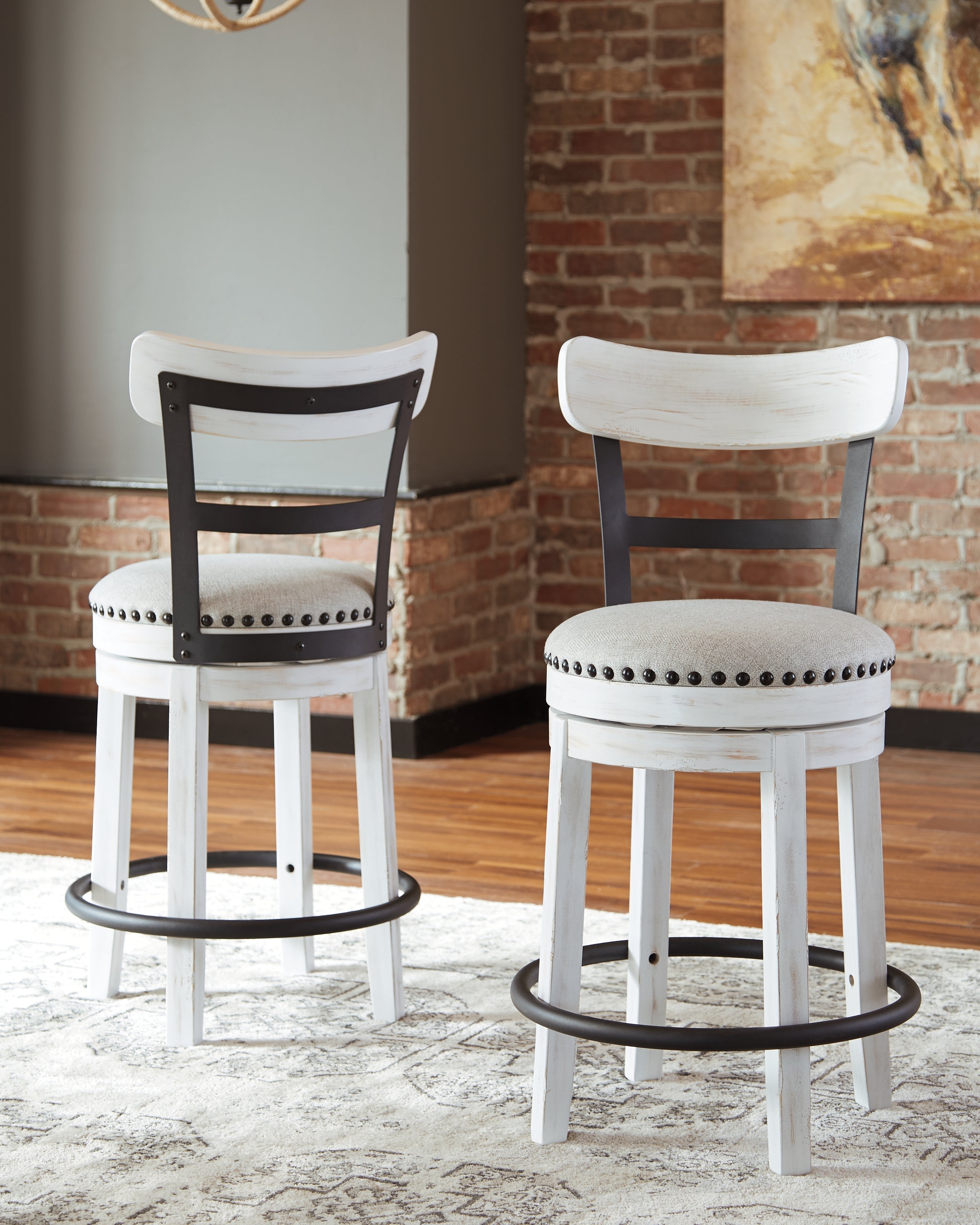 Floridian Furniture - Ashley Furniture - Valebeck Dining Room - UPH Swivel Barstool (1/CN) / White - D546-524