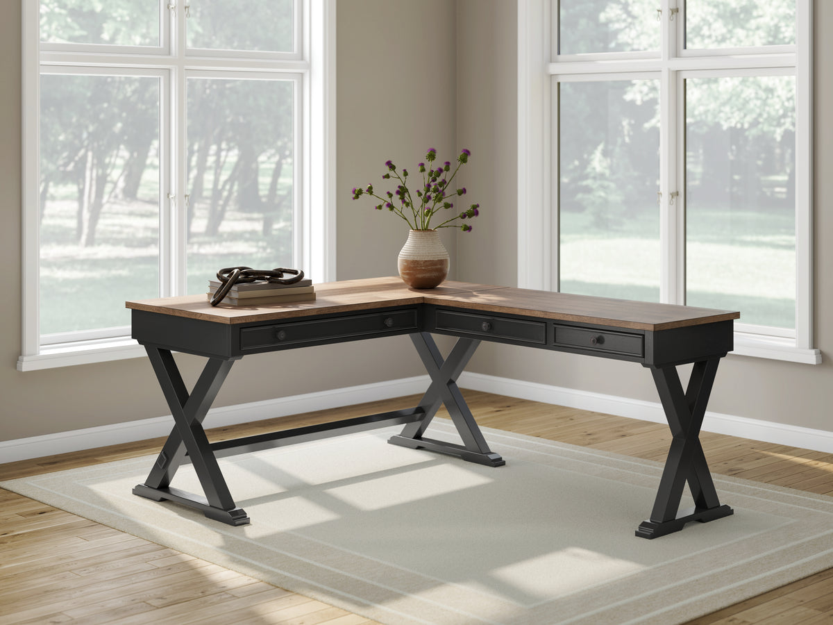 Floridian Furniture - Ashley Furniture - Wildenauer Office Desk - Home Office Desk / Brown/Black - H664H2