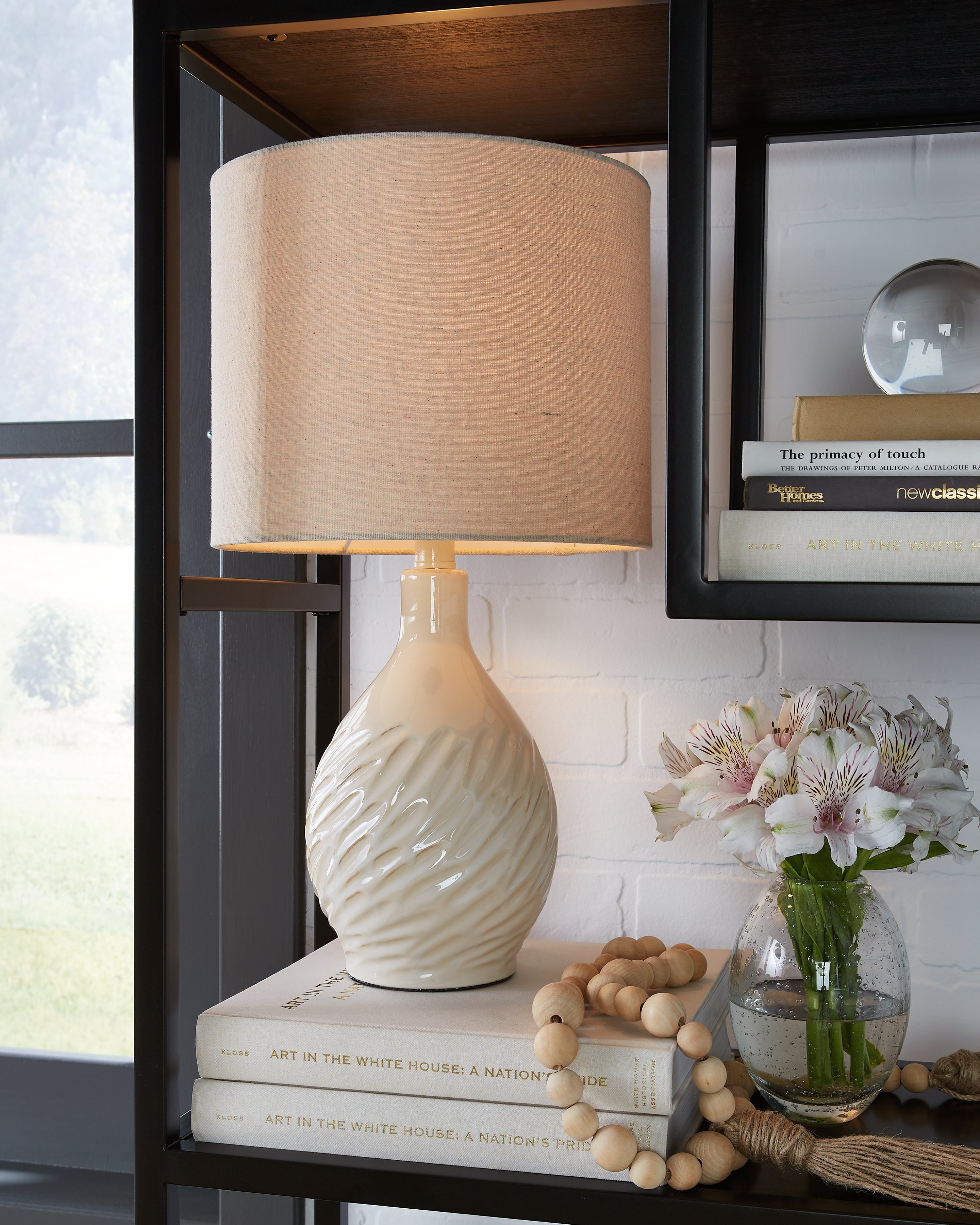 Floridian Furniture - Ashley Furniture - Garinton Lighting - Ceramic Table Lamp (1/CN) / Cream - L180194