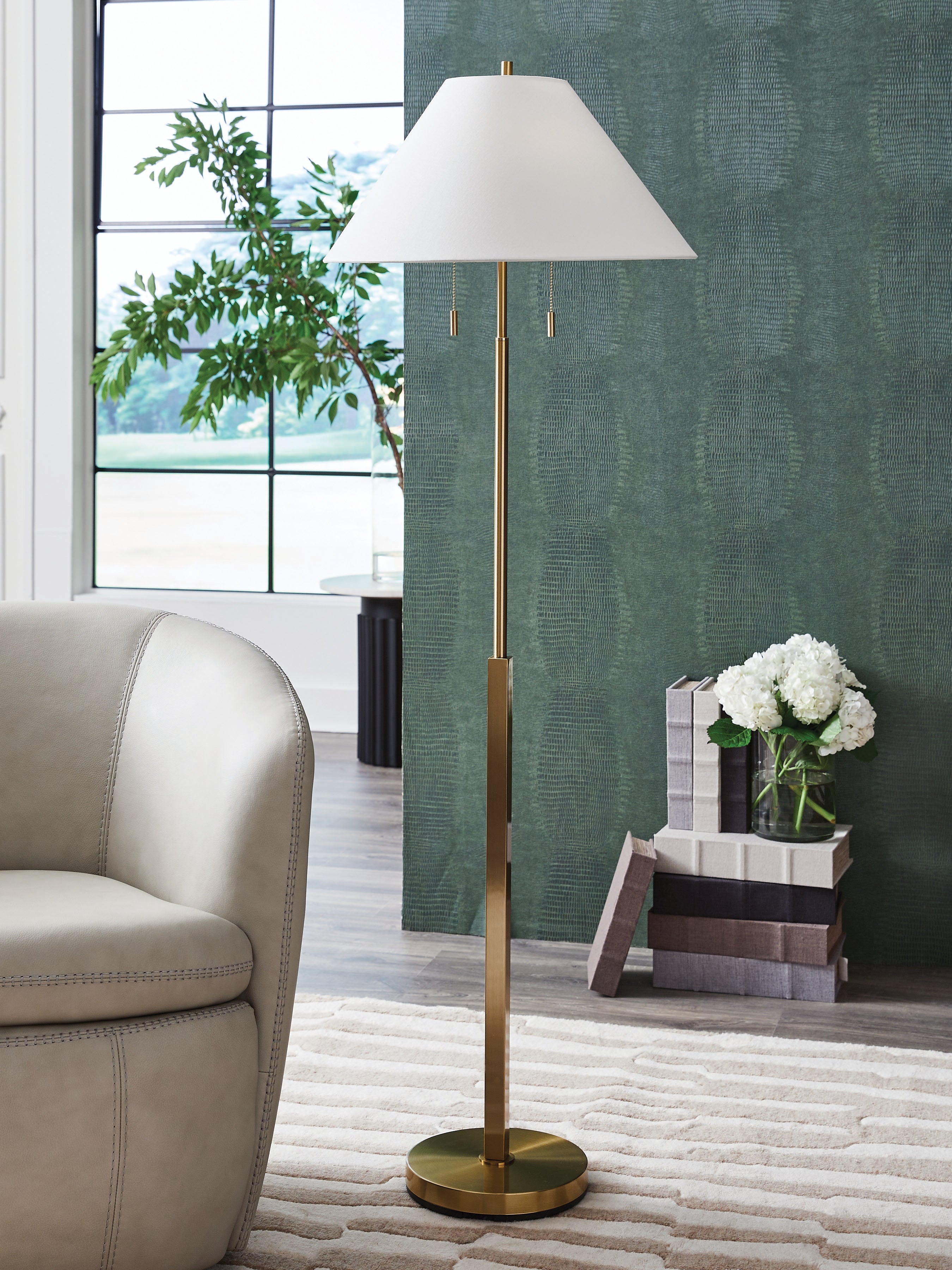 Floridian Furniture - Ashley Furniture - Haigwood Lighting - Metal Floor Lamp (1/CN) / Gold Finish - L208471