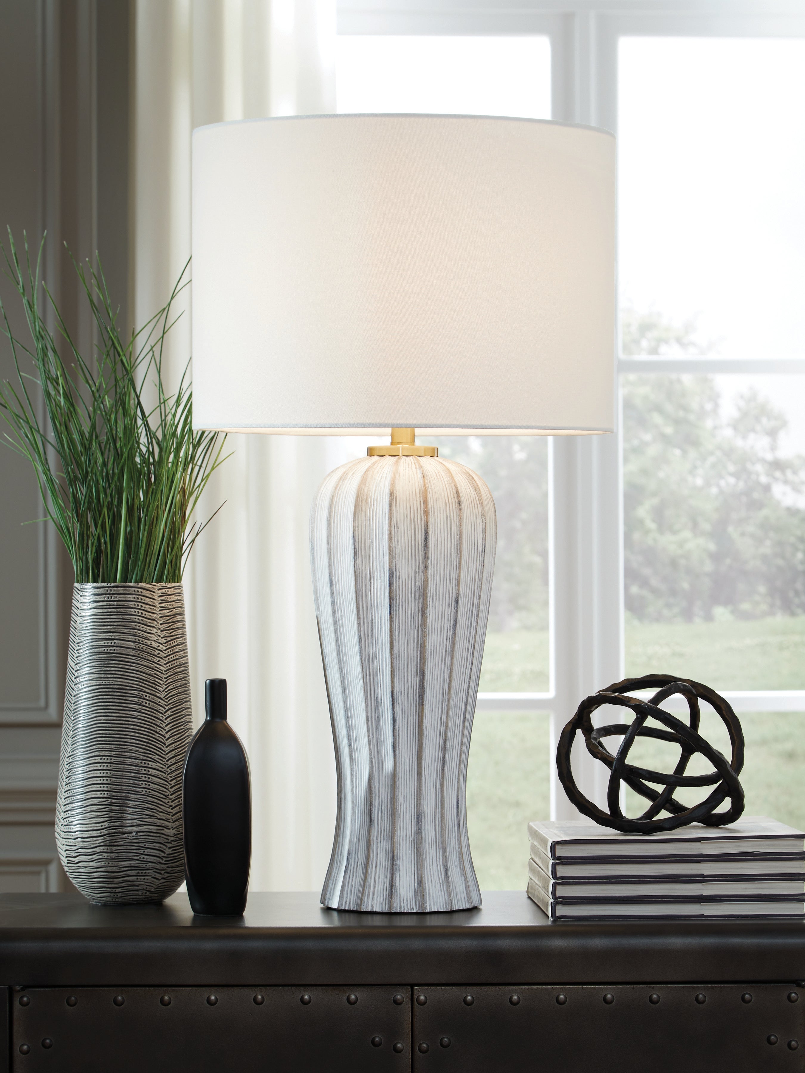 Floridian Furniture - Ashley Furniture - Lanwell Lighting - Poly Table Lamp (1/CN) / Antique Gray - L235894