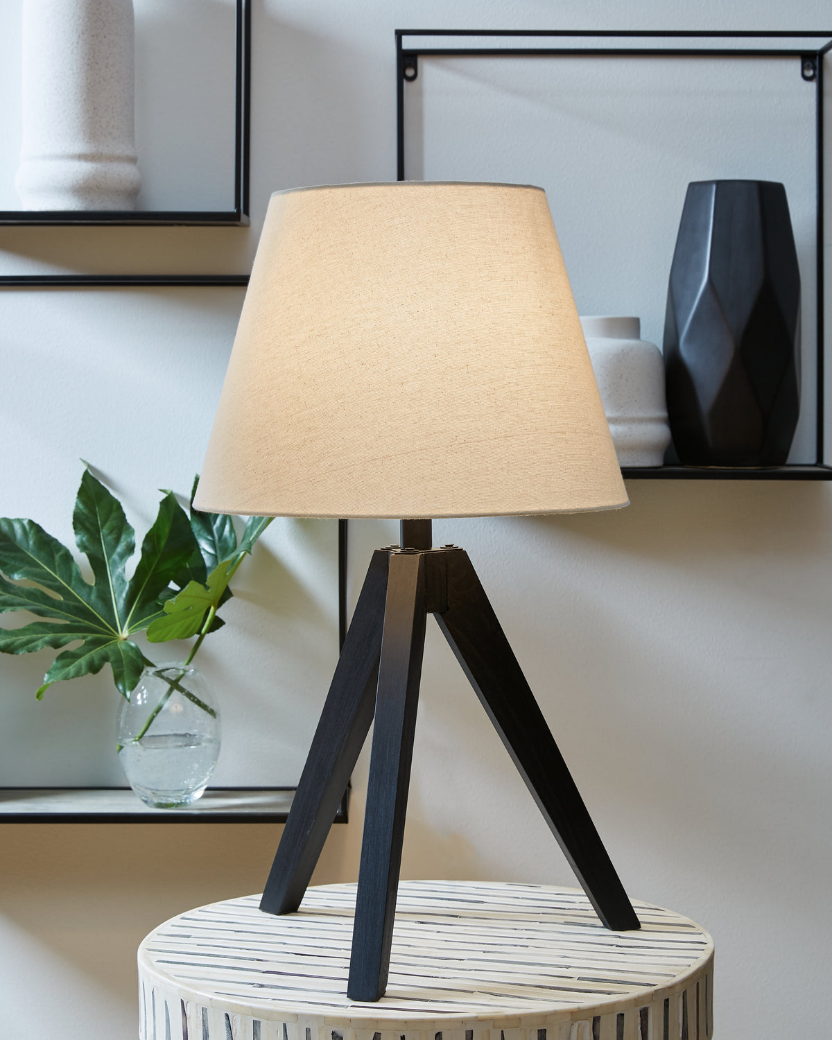 Floridian Furniture - Ashley Furniture - Laifland Lighting - Wood Table Lamp (Set of 2) / Black - L329074