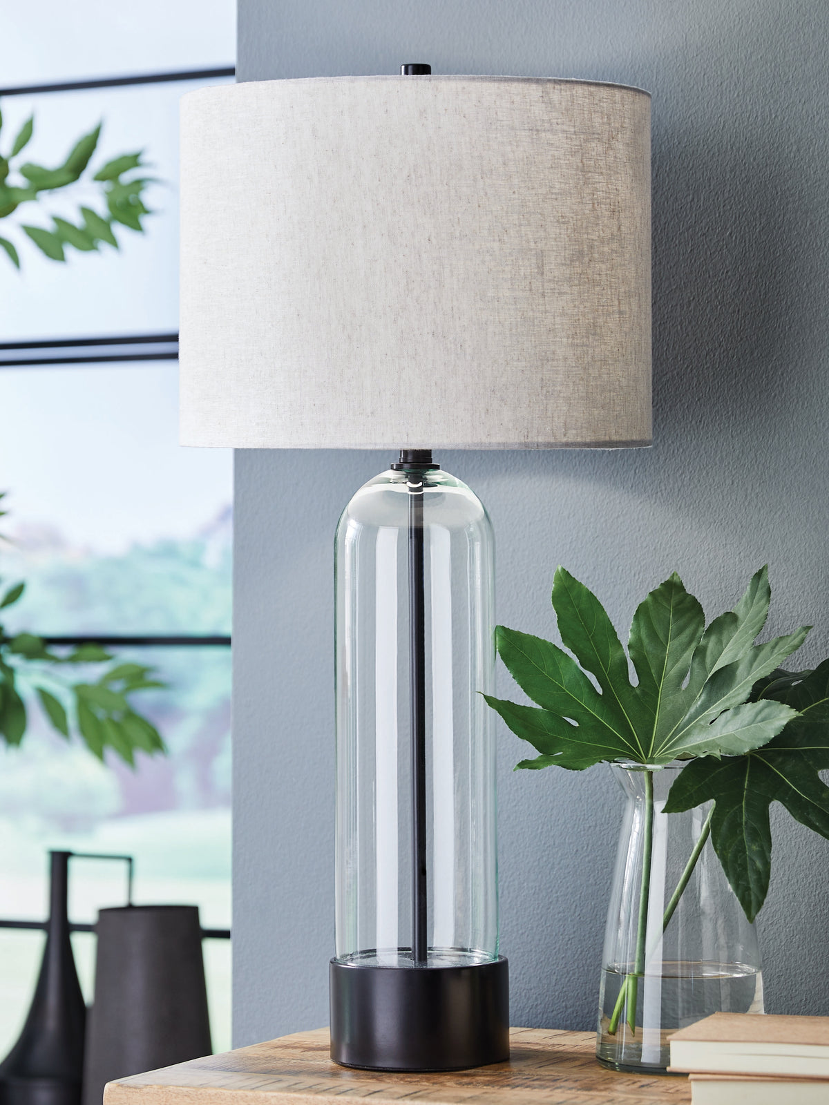 Floridian Furniture - Ashley Furniture - Kerrbrook Lighting - Glass Table Lamp (1/CN) / Clear/Black - L430944