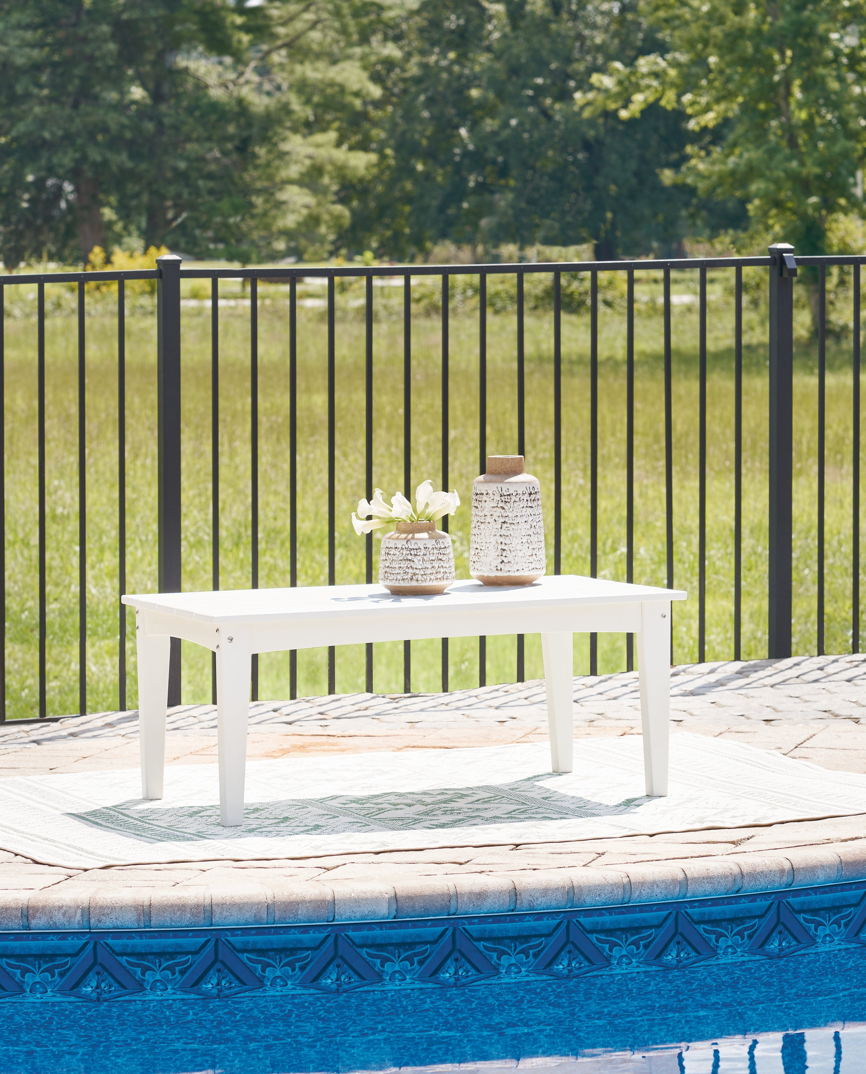 Floridian Furniture - Ashley Furniture - Hyland wave Outdoor - Rectangular Cocktail Table / White - P111-701