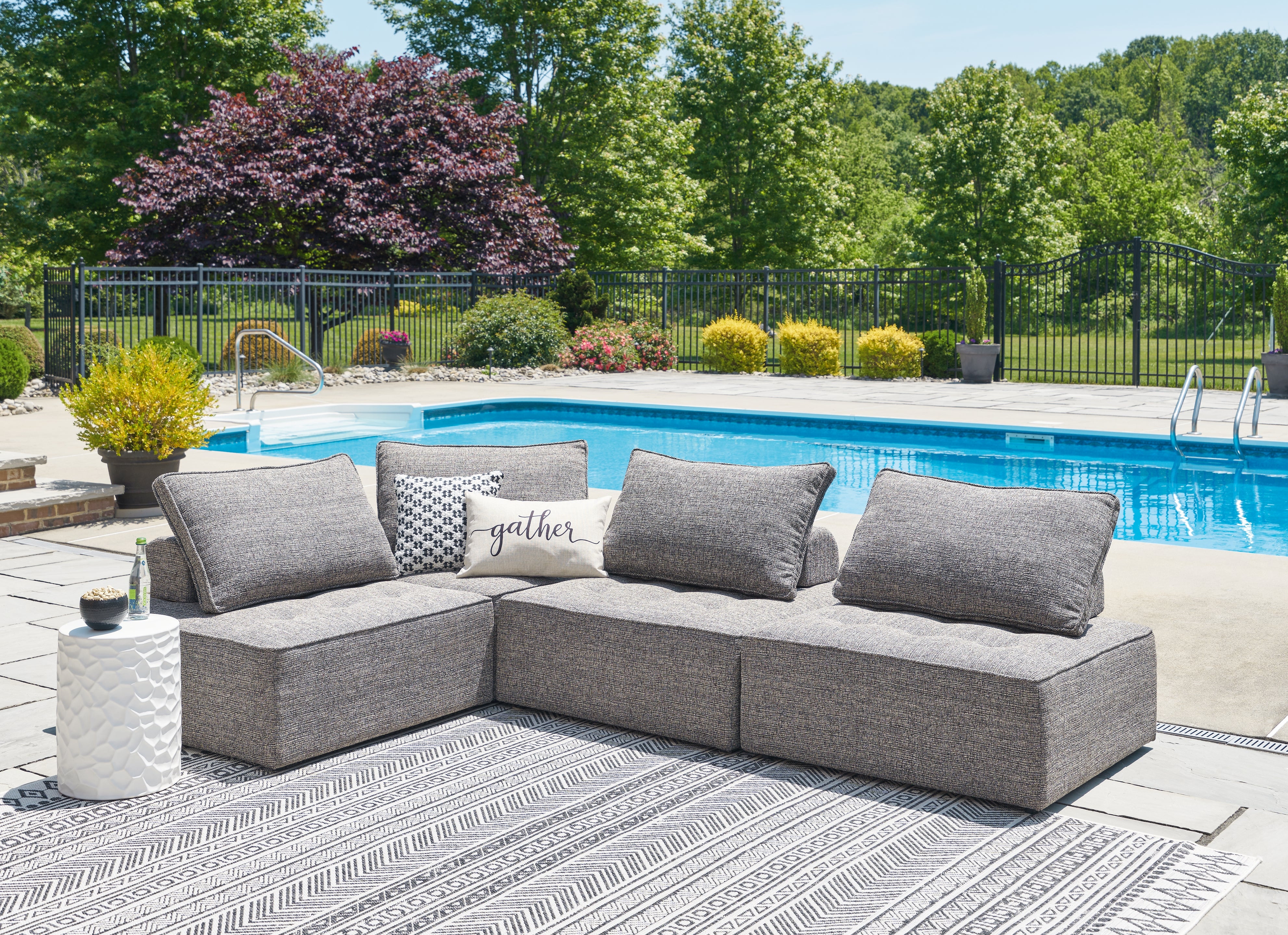 Floridian Furniture - Ashley Furniture - Bree Zee Outdoor - 4-Piece Outdoor Sectional / Brown - P160P8