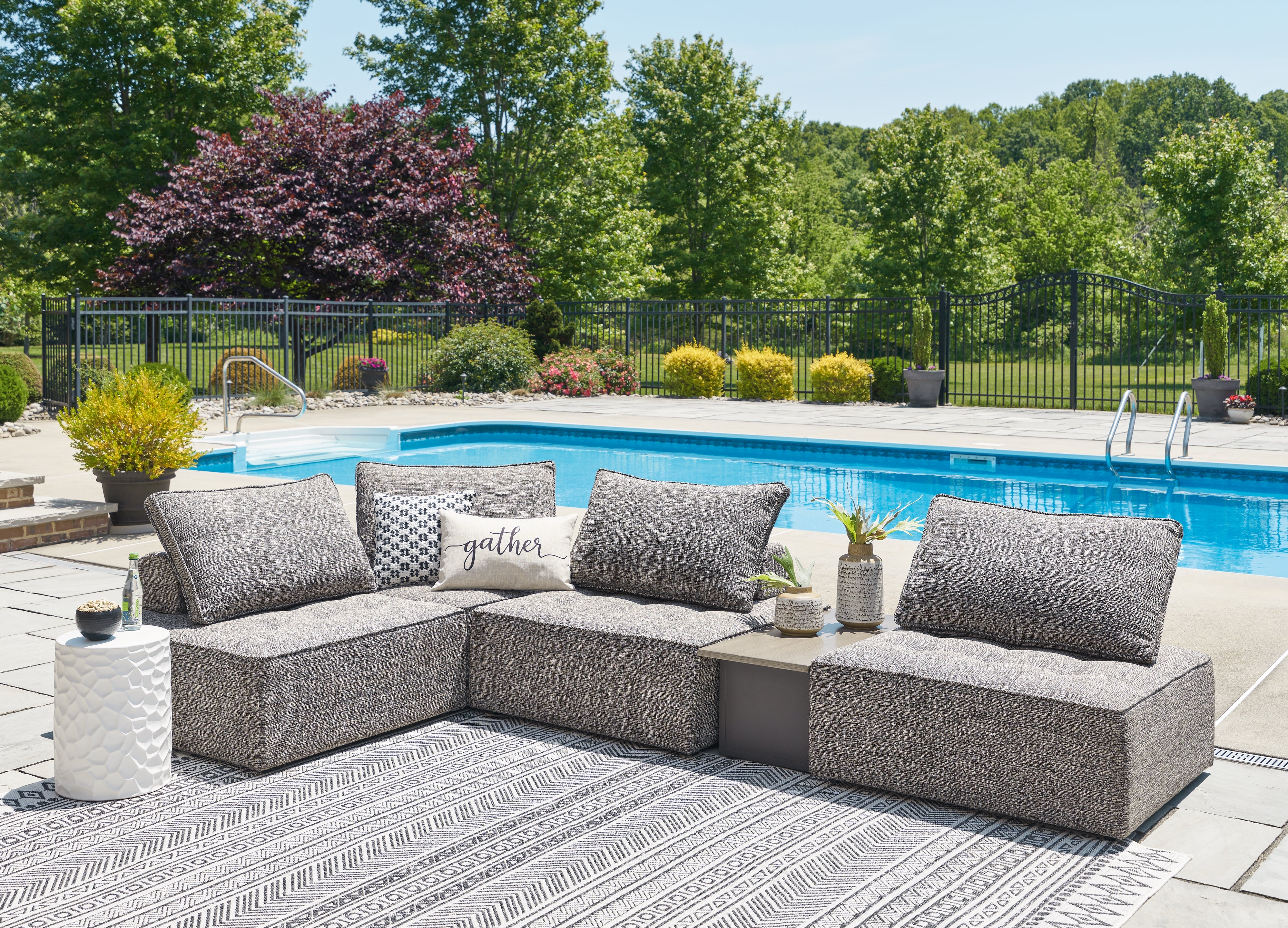 Floridian Furniture - Ashley Furniture - Bree Zee Outdoor - 5-Piece Outdoor Sectional / Brown - P160P5
