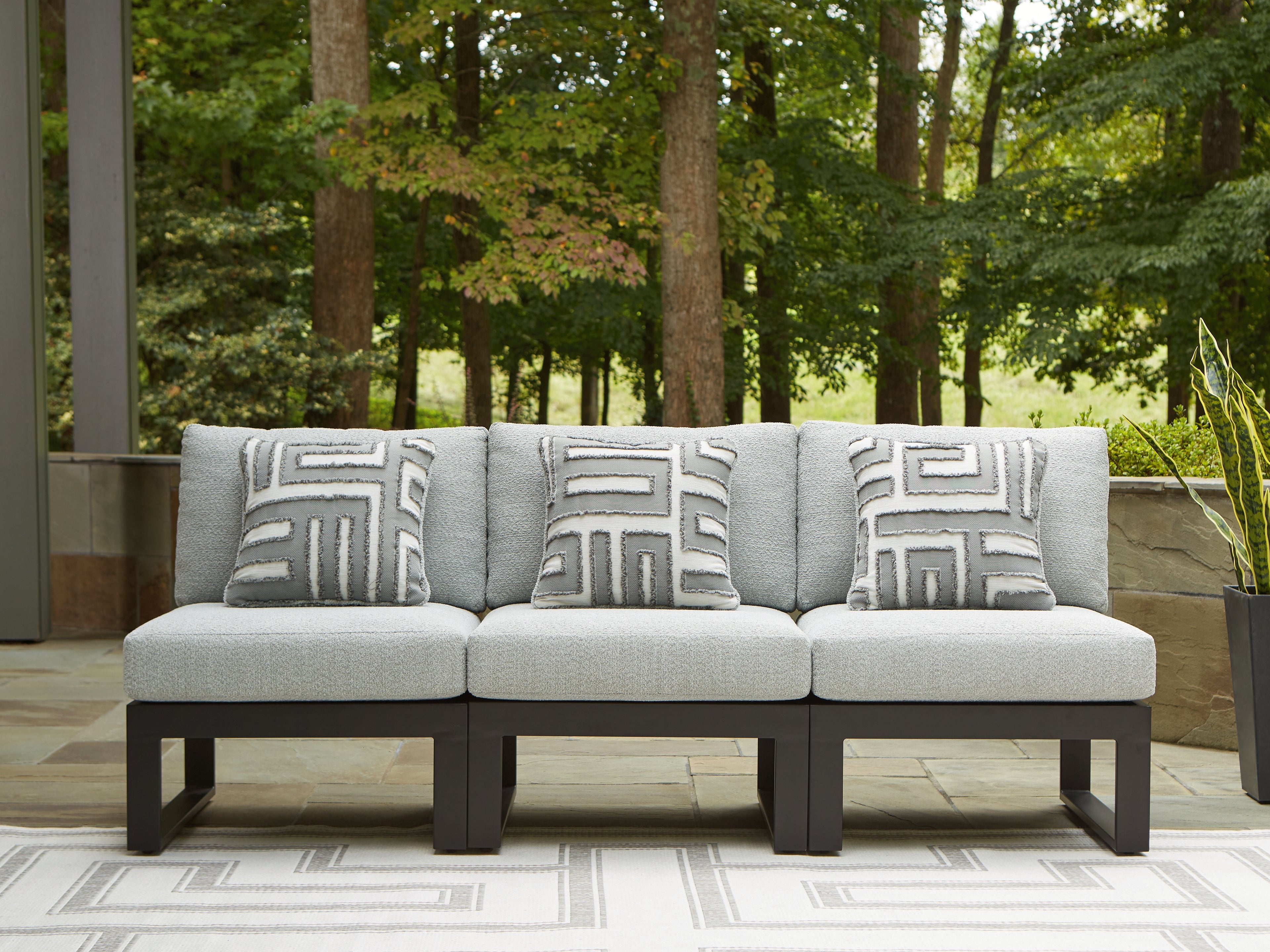 Floridian Furniture - Ashley Furniture - Beachloft Outdoor - 3-Piece Outdoor Sectional / Black/Gray - P490P6