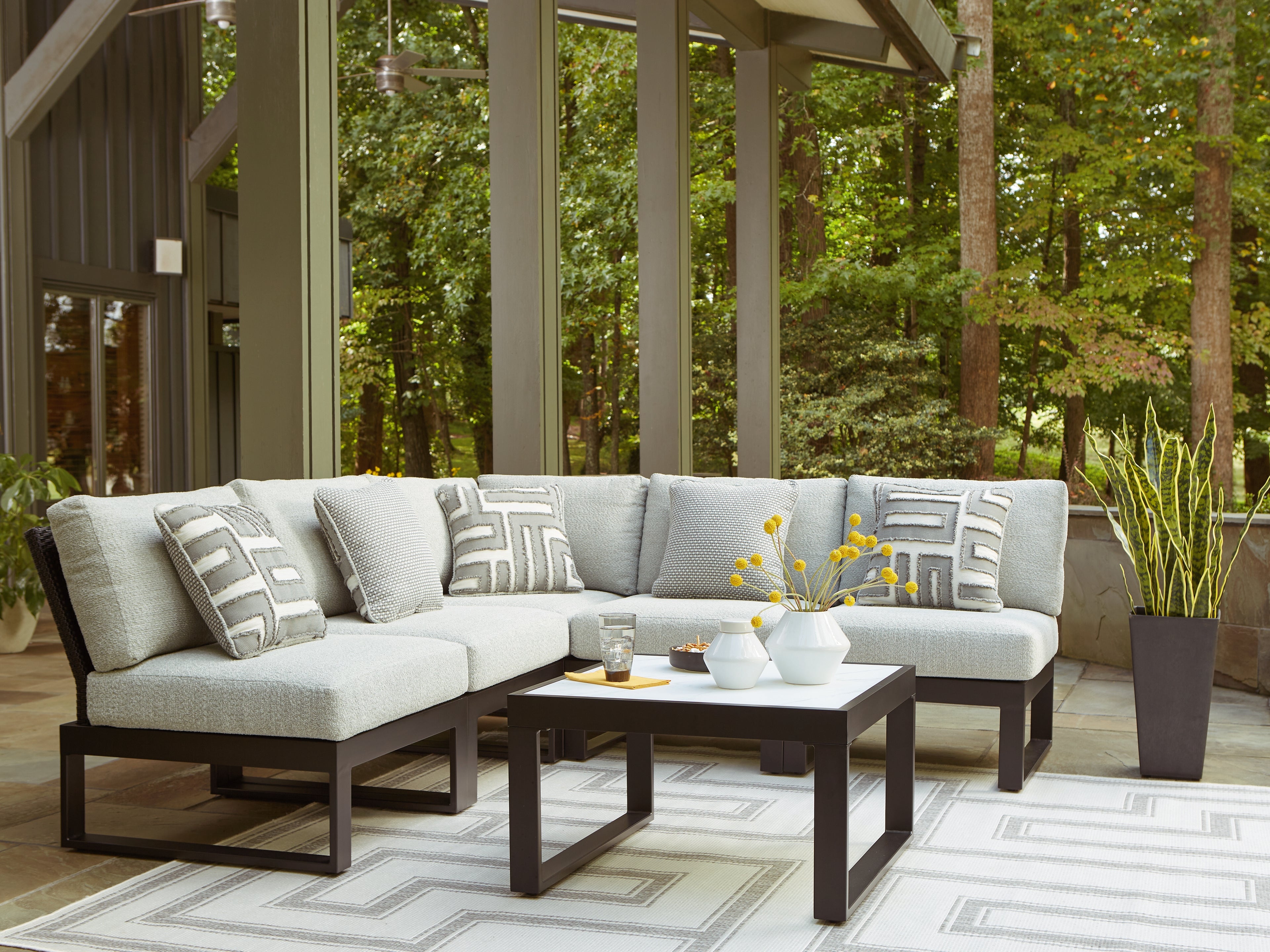 Floridian Furniture - Ashley Furniture - Beachloft Outdoor - 6-Piece Outdoor Sectional / Black - P490P1