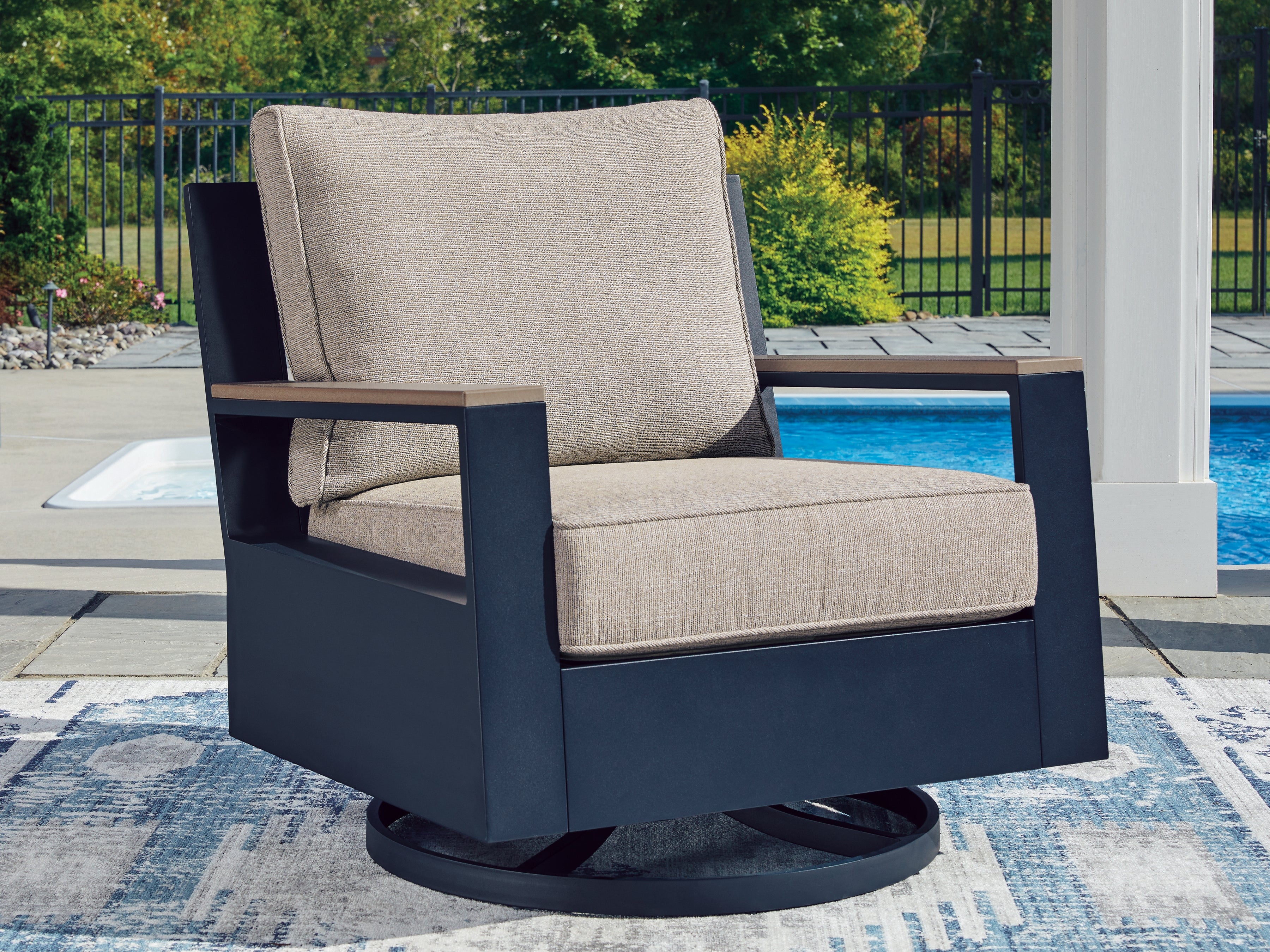 Floridian Furniture - Ashley Furniture - East Beach Outdoor - Swivel Glider Chair w/Cushion / Navy Blue/Driftwood - PCP587-821