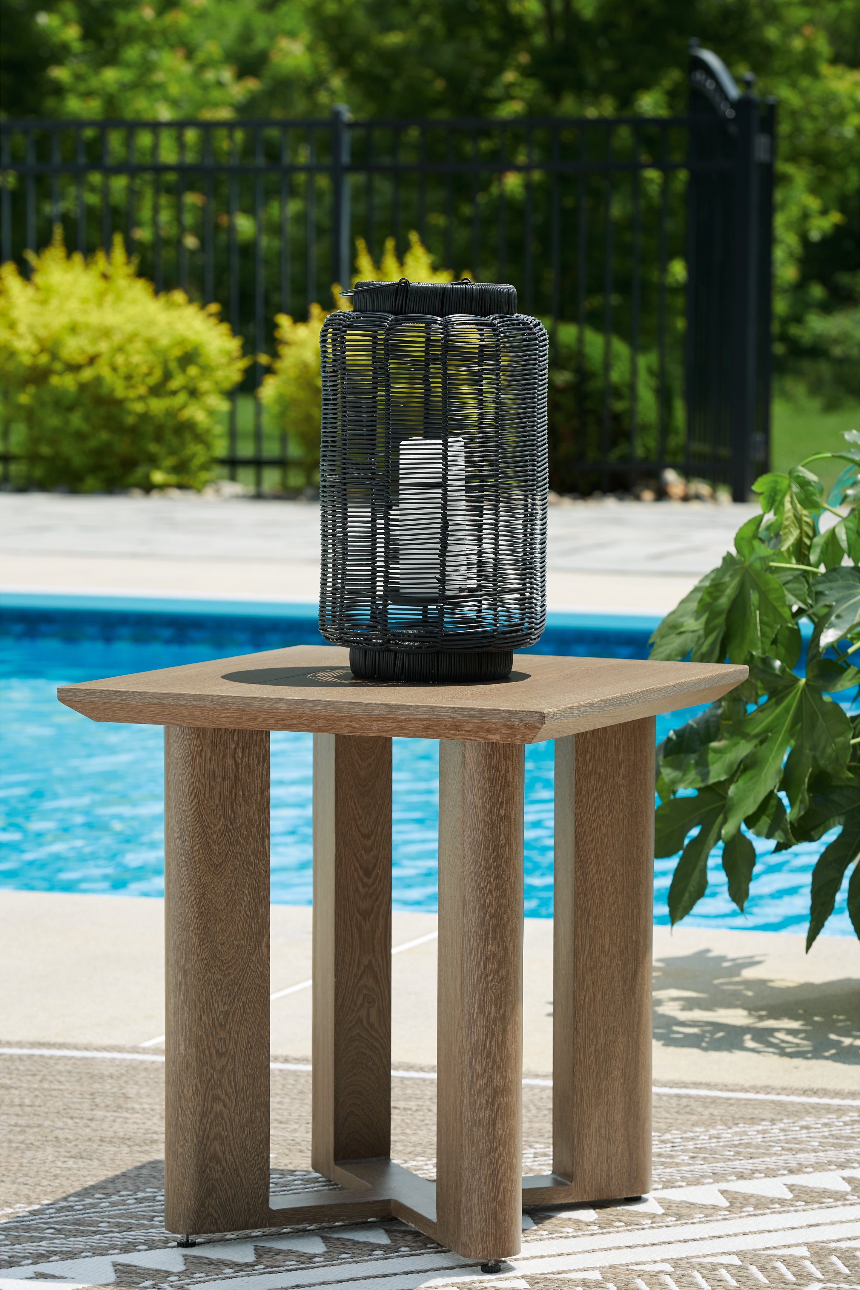 Floridian Furniture - Ashley Furniture - Serene Bay Outdoor - Square End Table / Dark Brown - P671-702