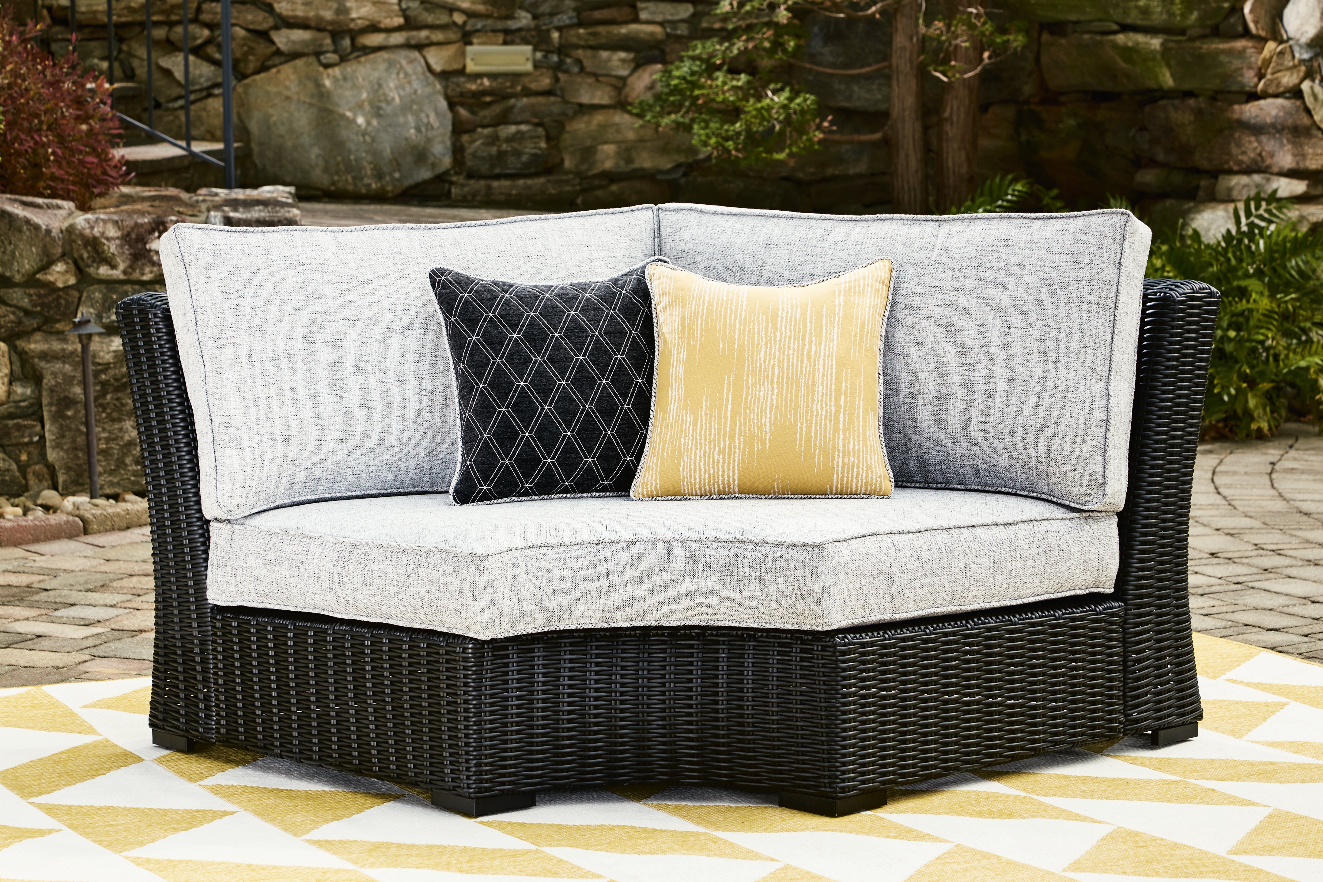 Floridian Furniture - Ashley Furniture - Beachcroft Outdoor - Curved Corner Chair w/Cushion / Black/Light Gray - P792-851