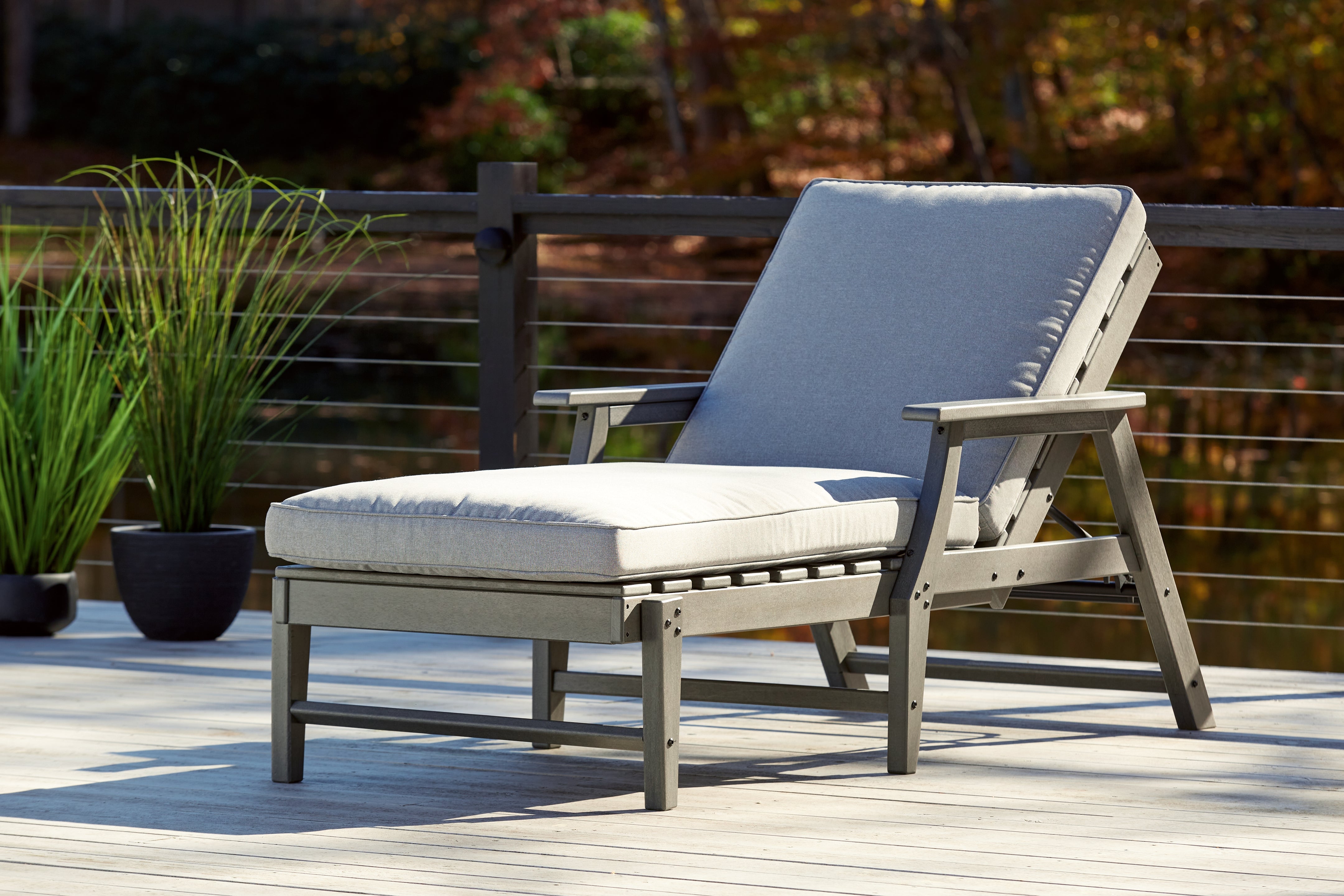 Floridian Furniture - Ashley Furniture - Visola Outdoor - Chaise Lounge with Cushion / Gray - P802-815