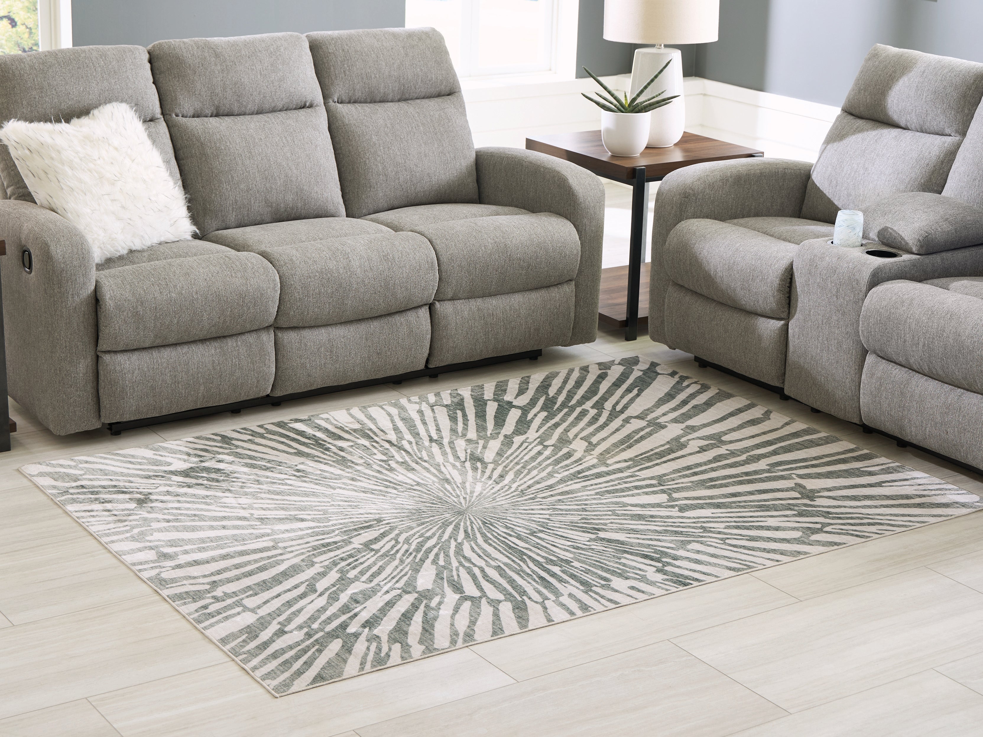 Floridian Furniture - Ashley Furniture - Verland Rug - Washable 5' x 7' Area Rug / Gray/White - R407432