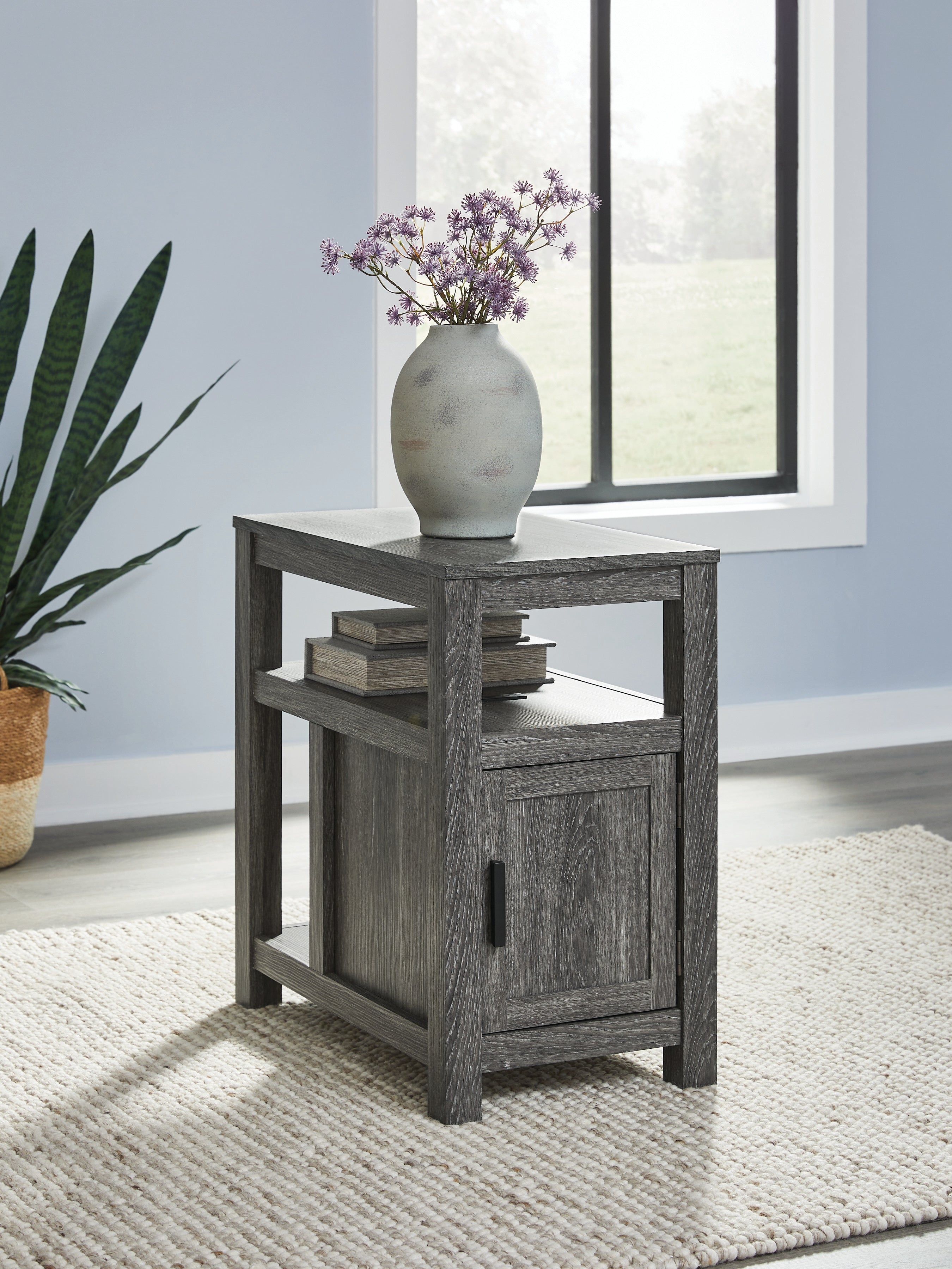 Floridian Furniture - Ashley Furniture - Fendenmore Chairside End Table - Chair Side End Table / Brown/Gray - T190-317