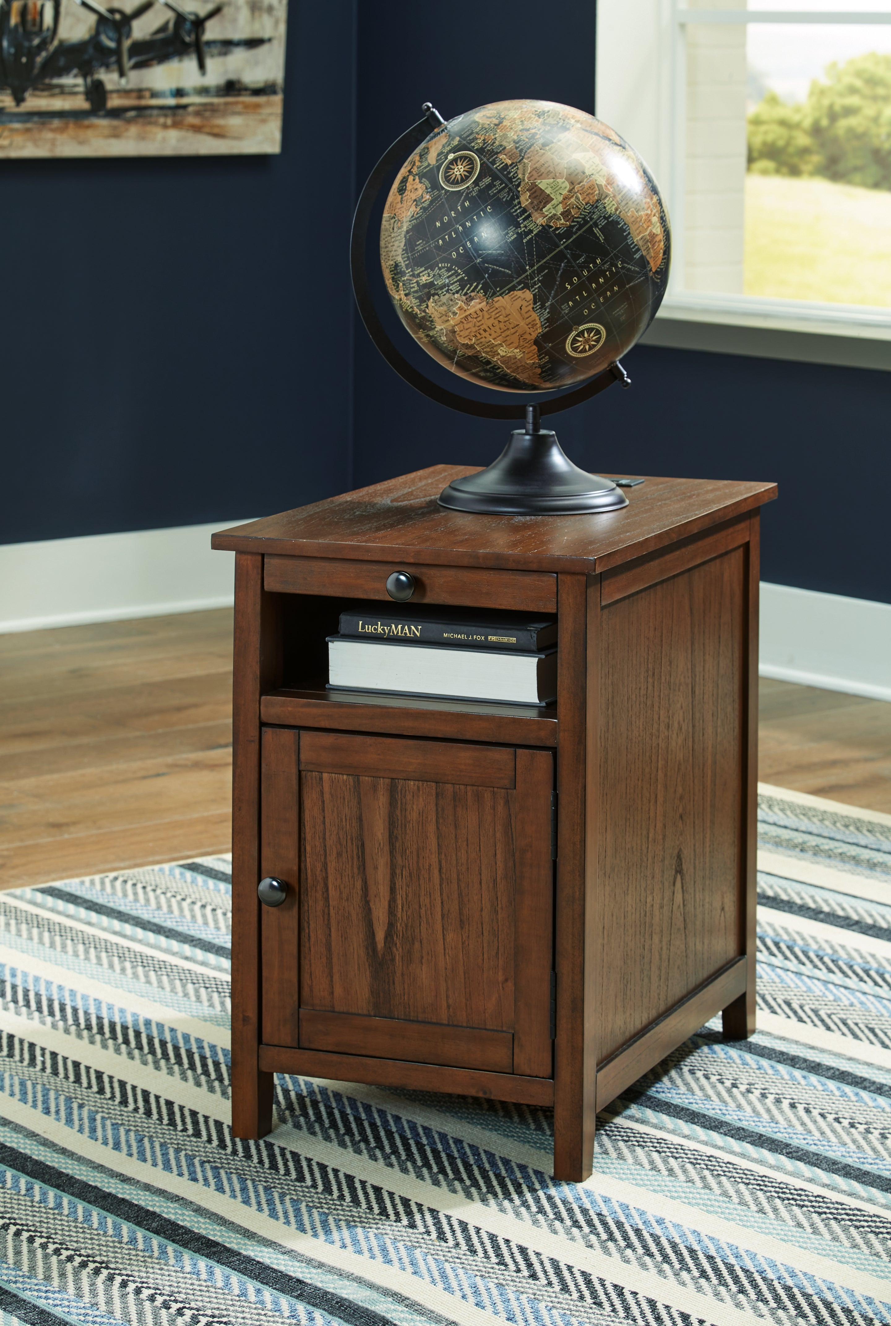 Floridian Furniture - Ashley Furniture - Treytown Chairside End Table - Chair Side End Table / Brown - T300-117