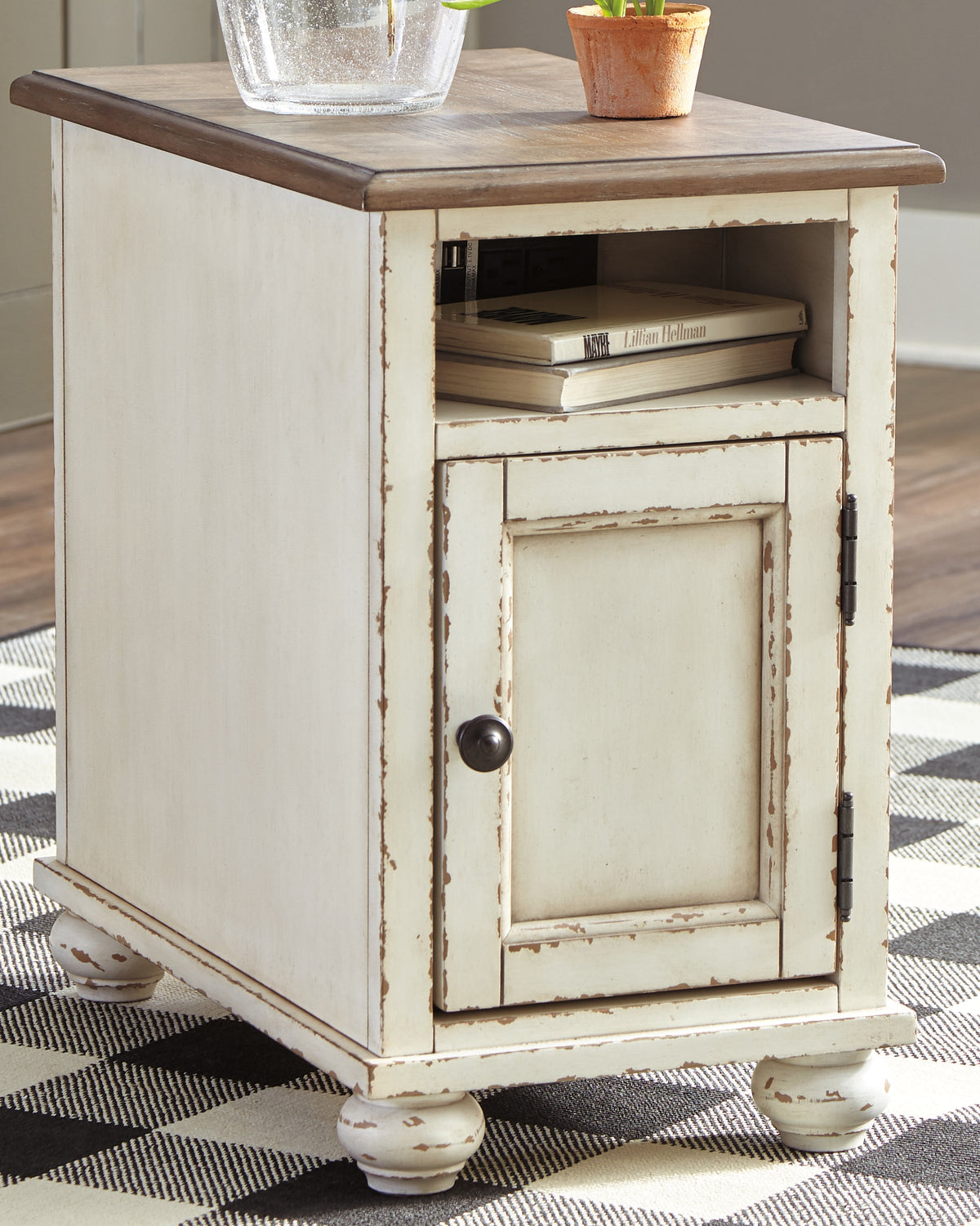 Floridian Furniture - Ashley Furniture - Realyn Chairside End Table - Chair Side End Table / White/Brown - T523-7