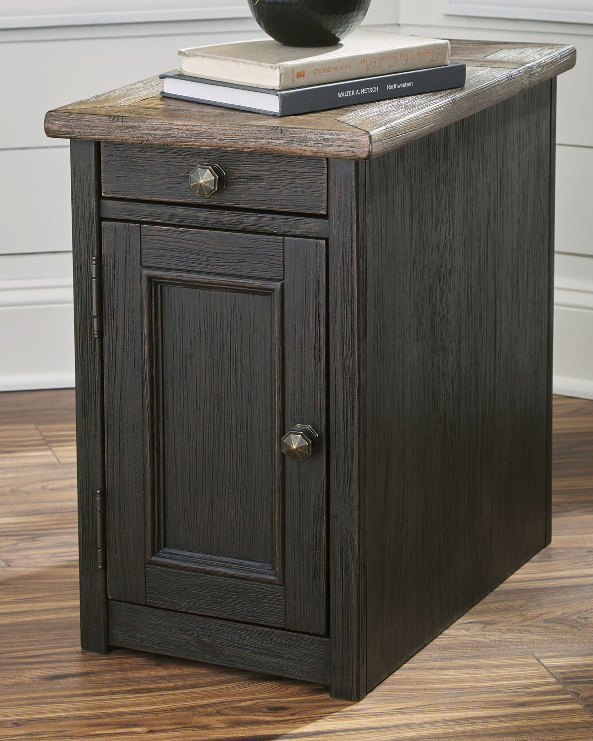 Floridian Furniture - Ashley Furniture - Tyler Creek Chairside End Table with USB Ports & Outlets - Chair Side End Table / Grayish Brown/Black - T736-7
