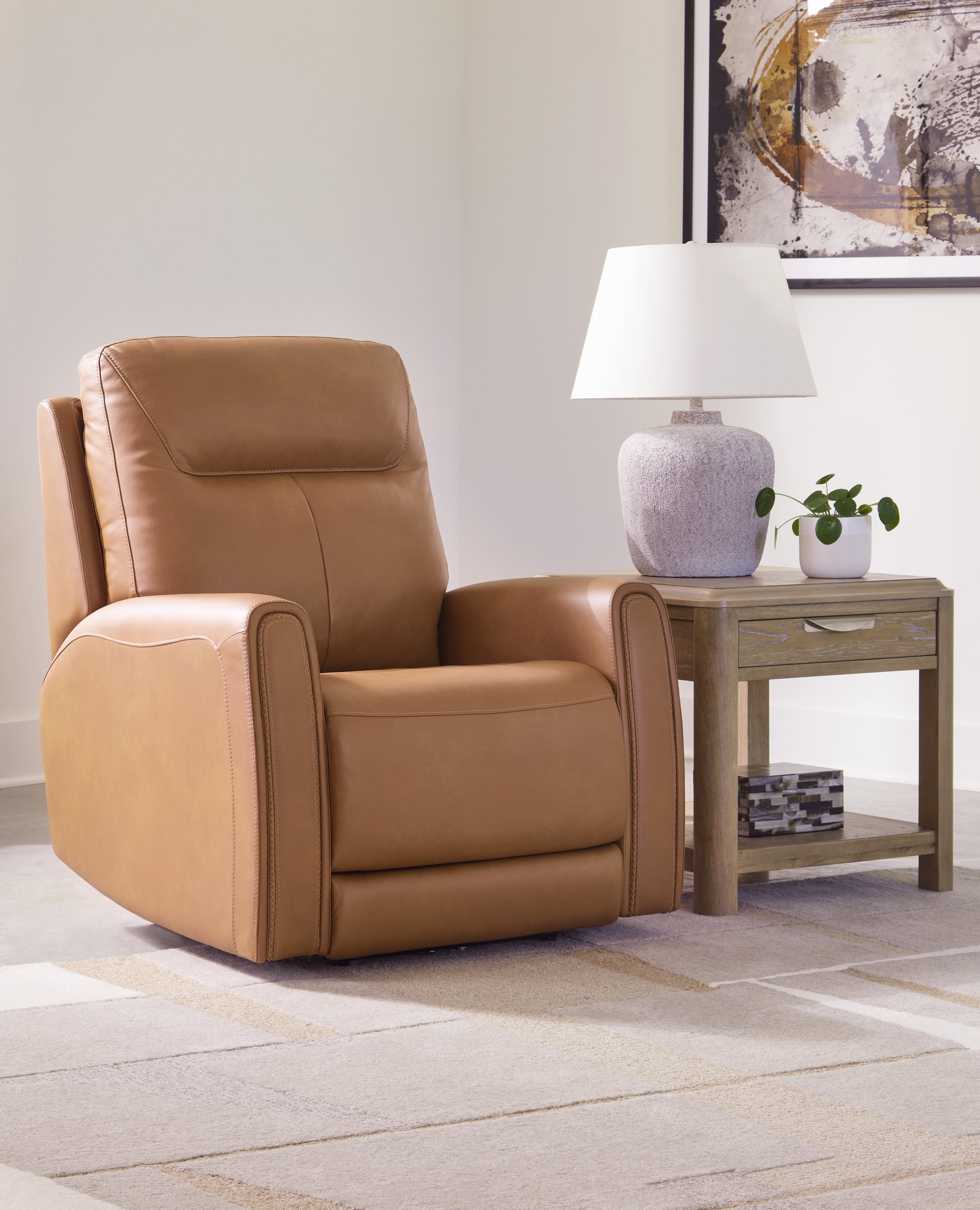 Floridian Furniture - Ashley Furniture - Tryanny Living Room - PWR Recliner/ADJ Headrest / Butterscotch - U9370413